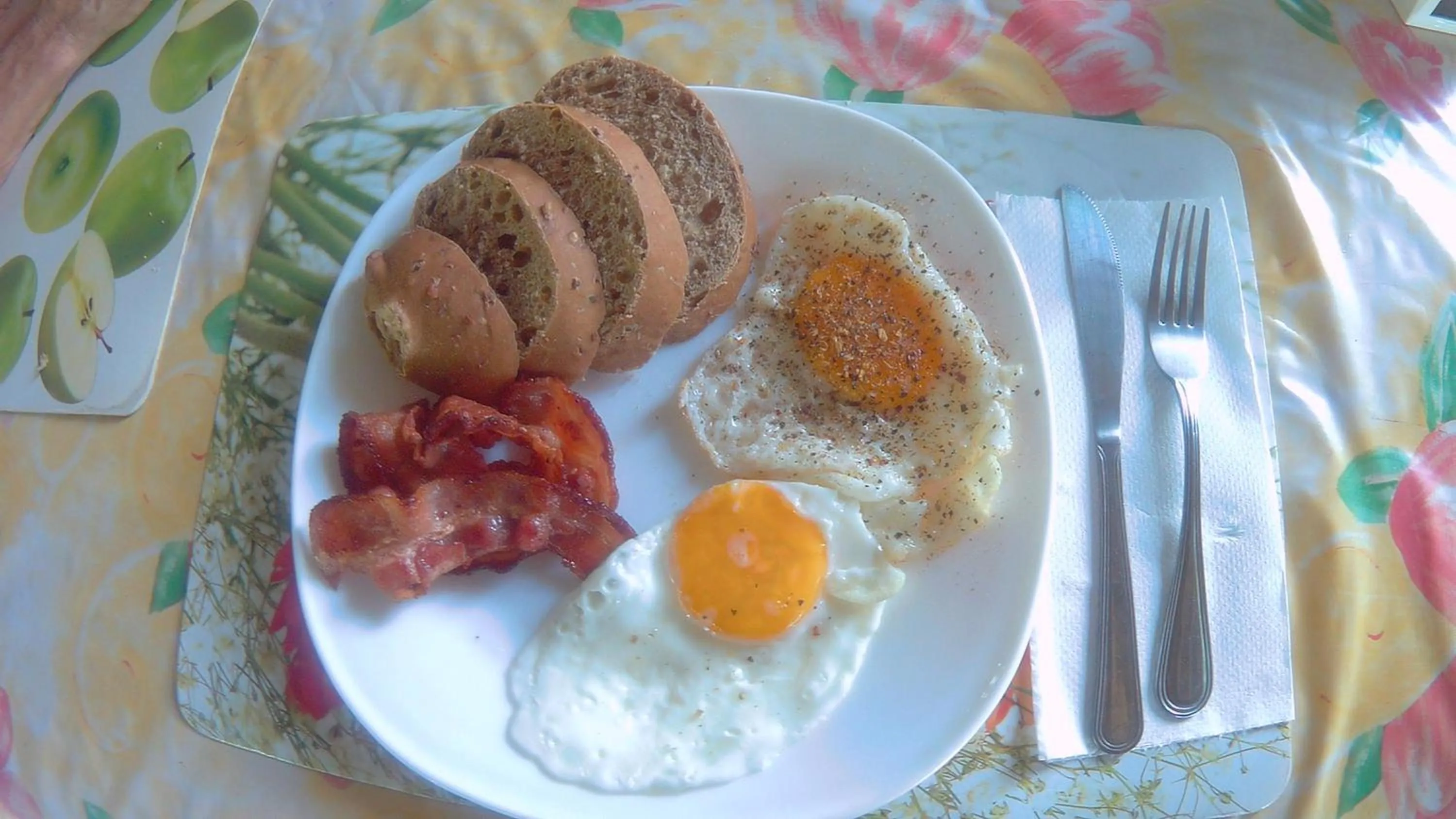 Breakfast in Moalboal Bamboo Guest House