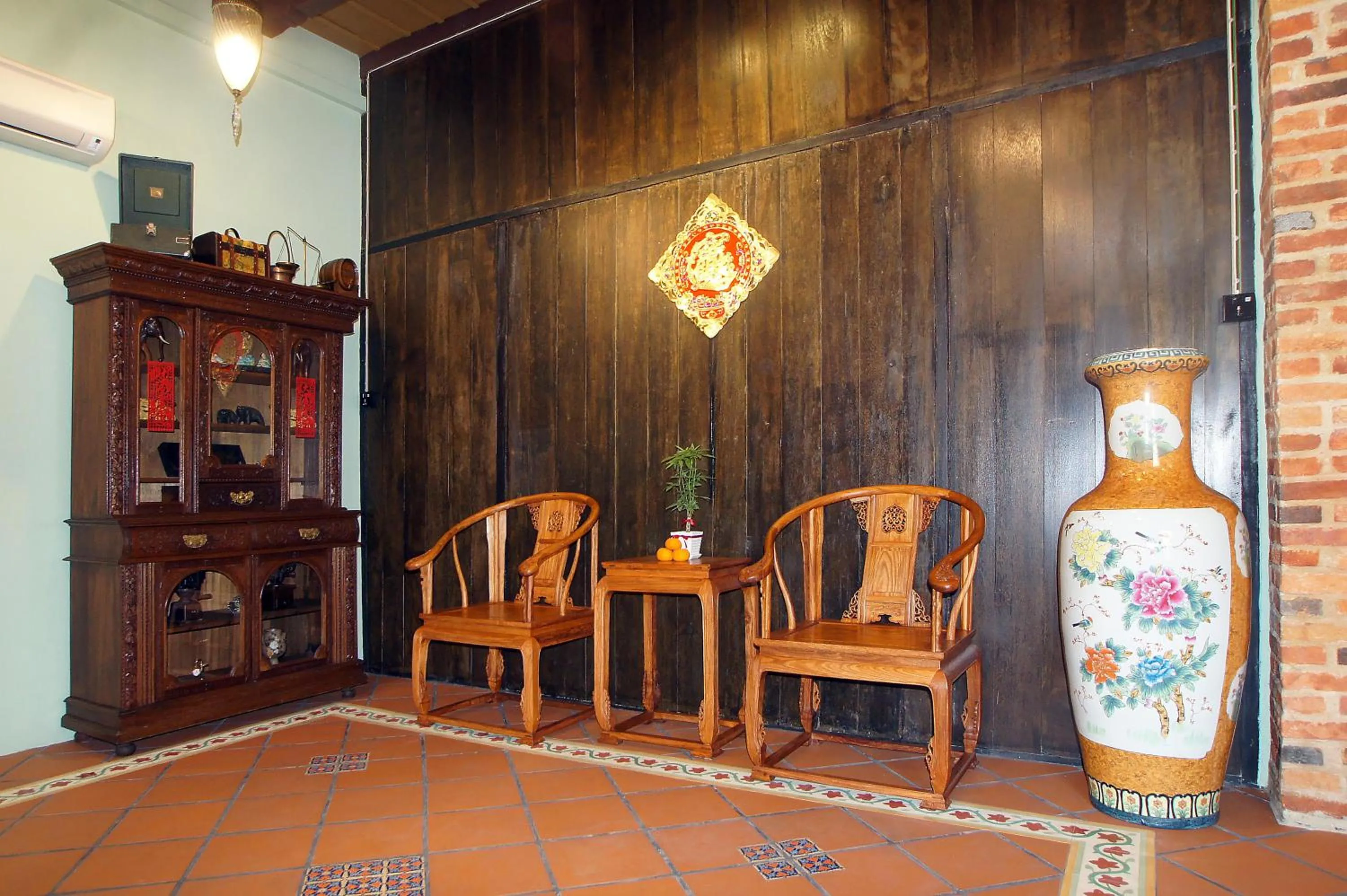 Decorative detail in ke-lan-tan House