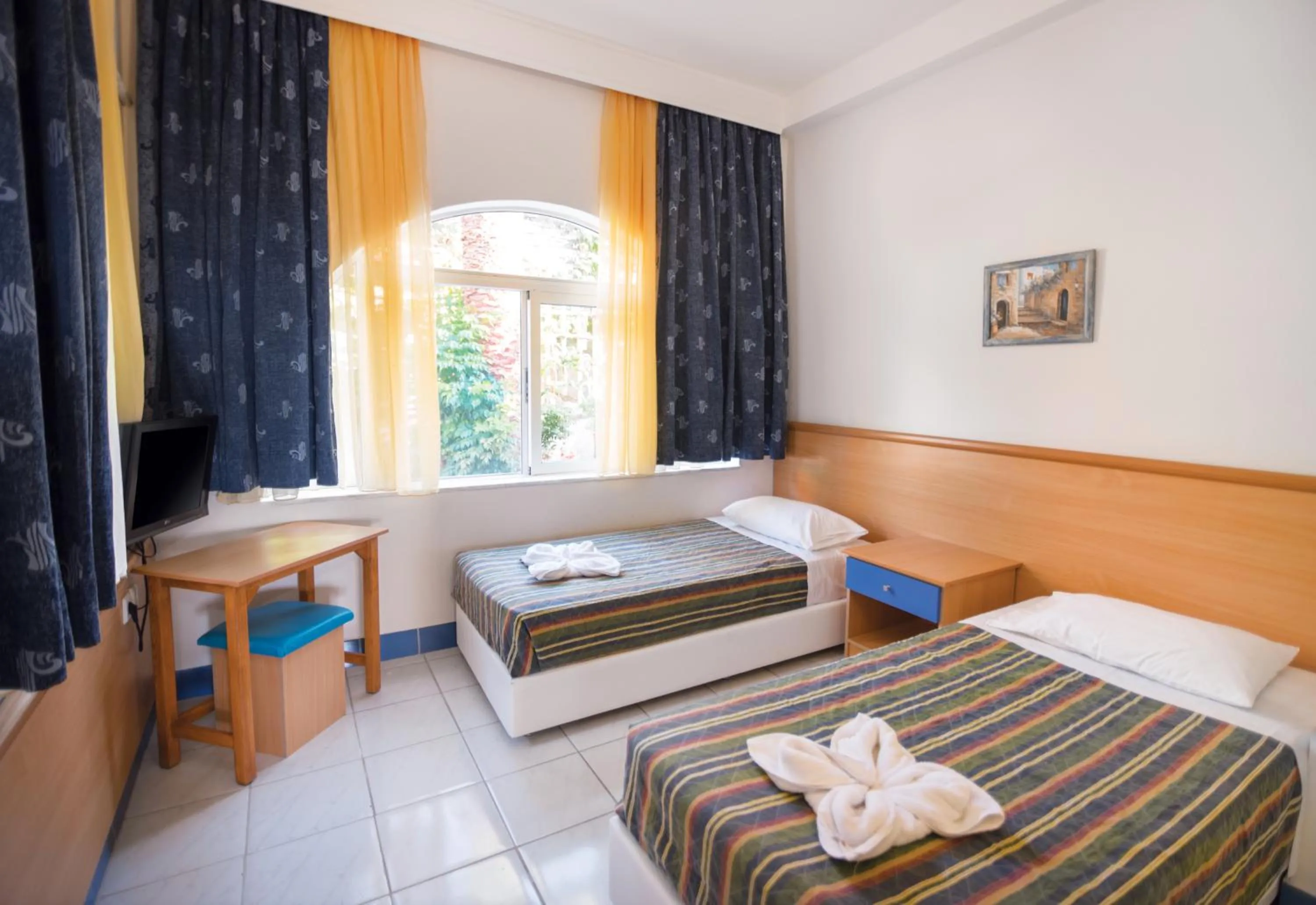 Bedroom, Bed in Eurovillage Achilleas Hotel