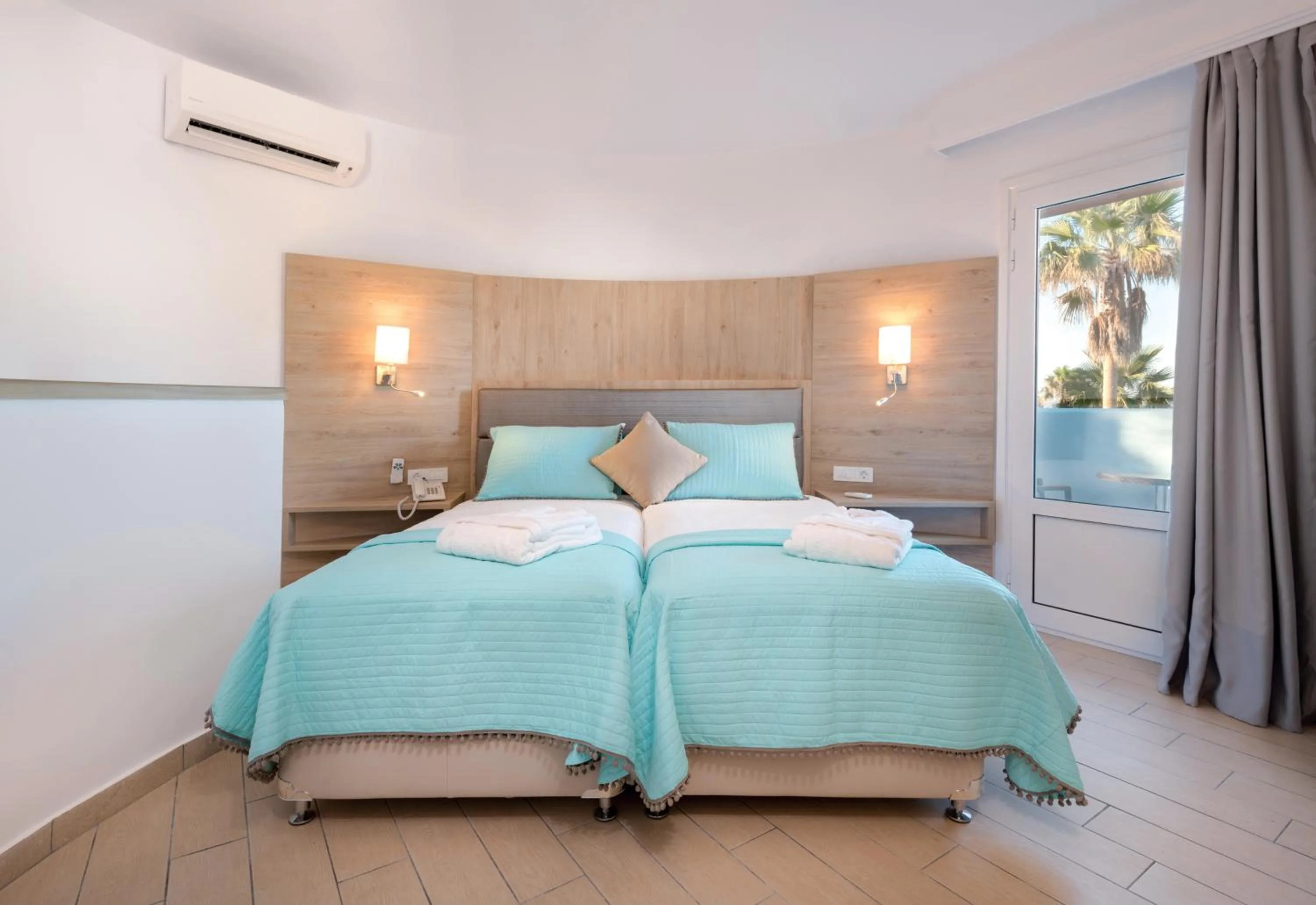 Photo of the whole room, Bed in Eurovillage Achilleas Hotel