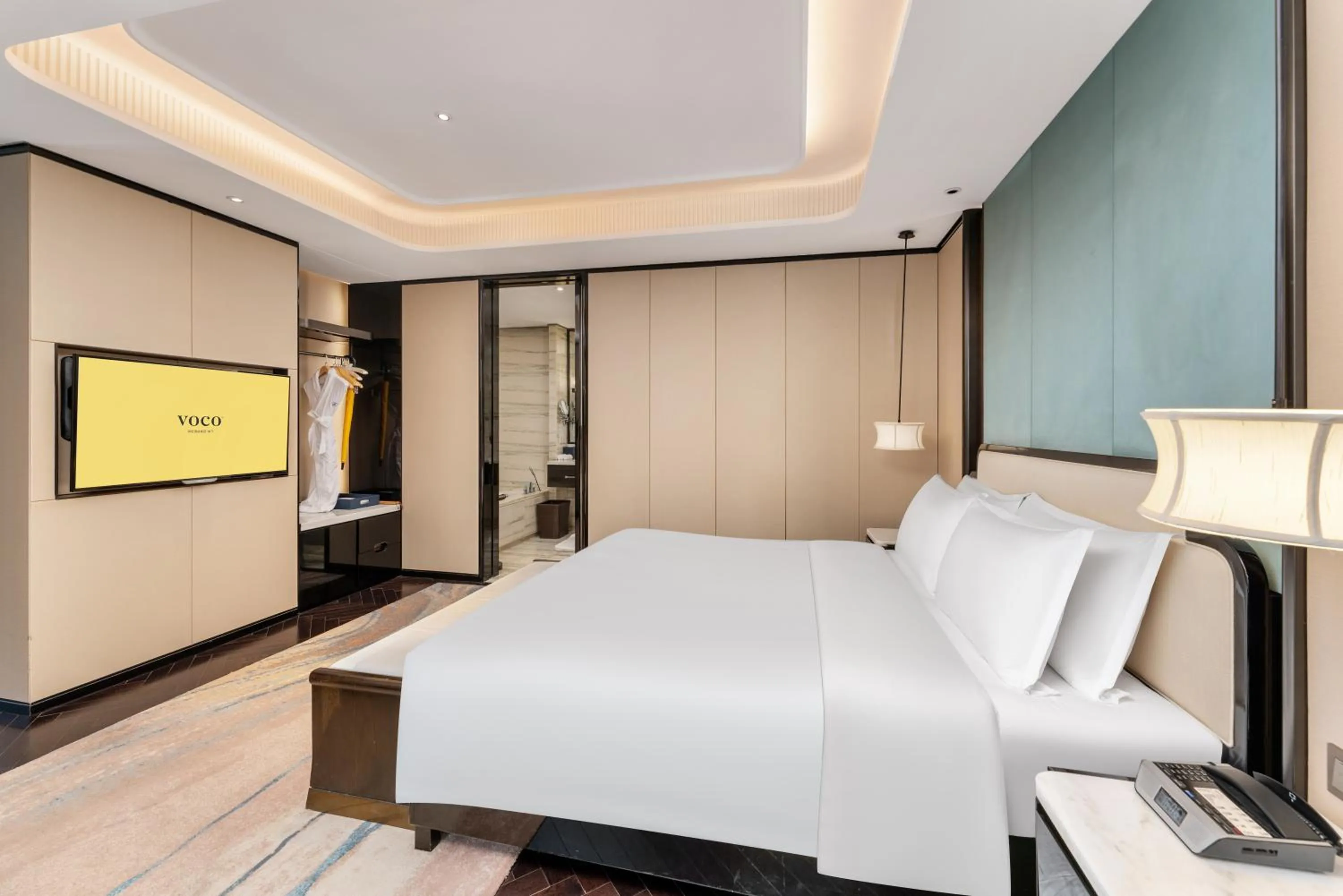 Photo of the whole room, Bed in voco - Hangzhou Binjiang Minghao by IHG