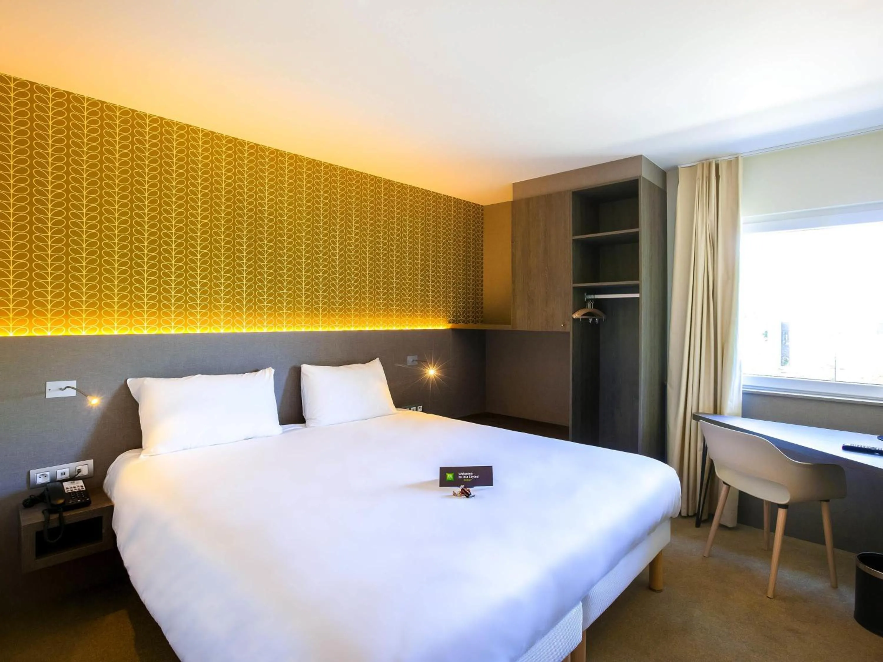 Bedroom, Bed in ibis Styles Kortrijk Expo