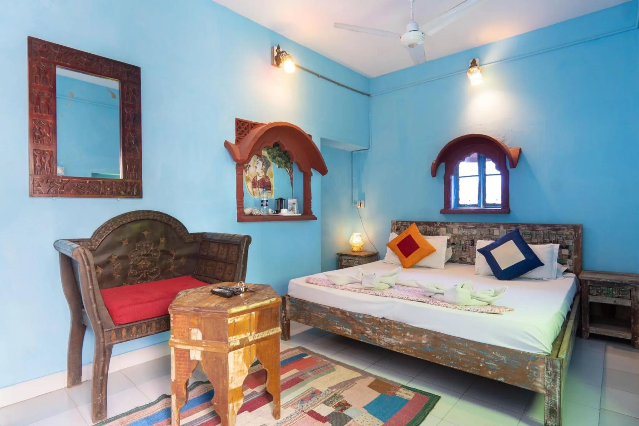 Bed in Singhvi's Haveli
