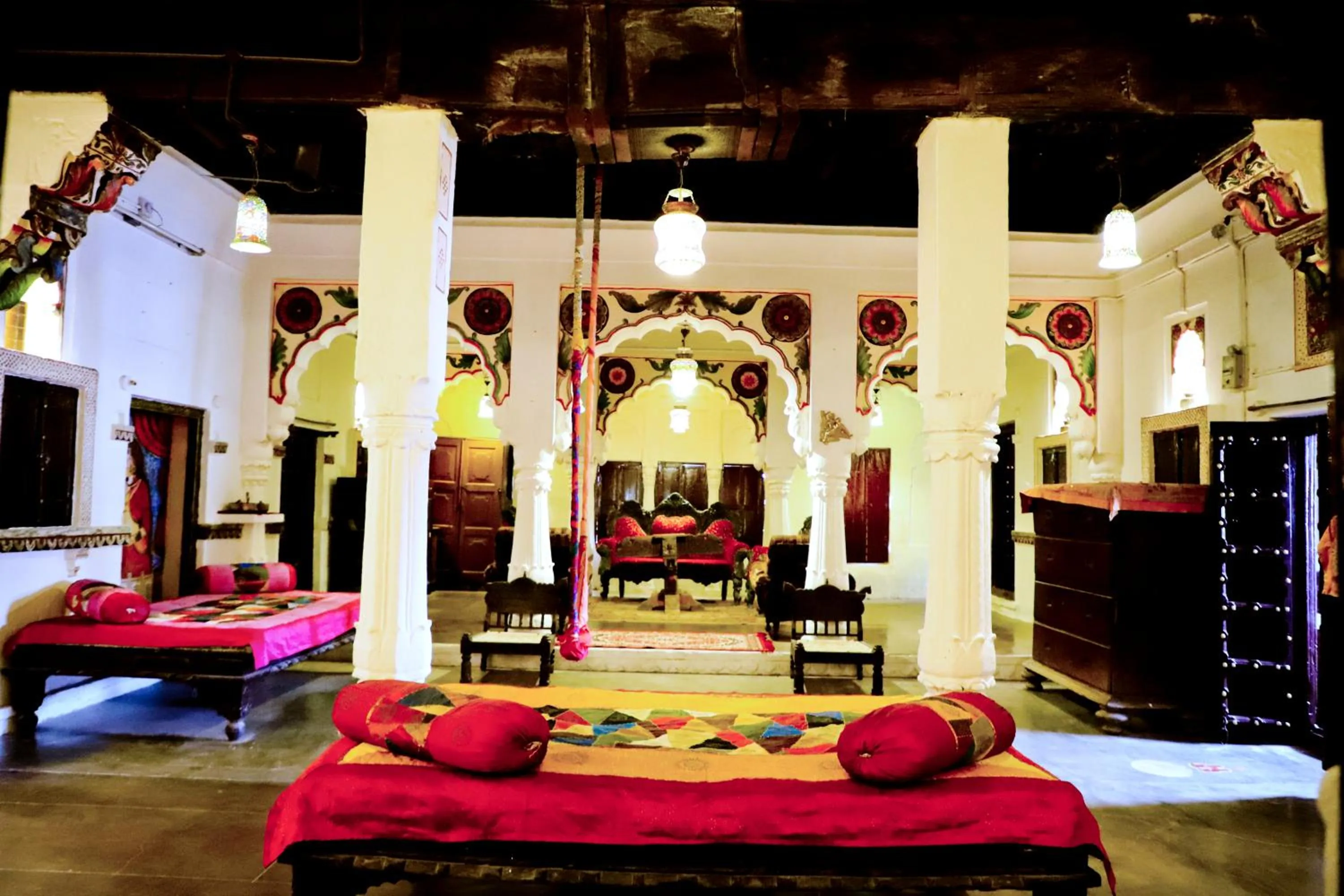 Living room, Bed in Singhvi's Haveli