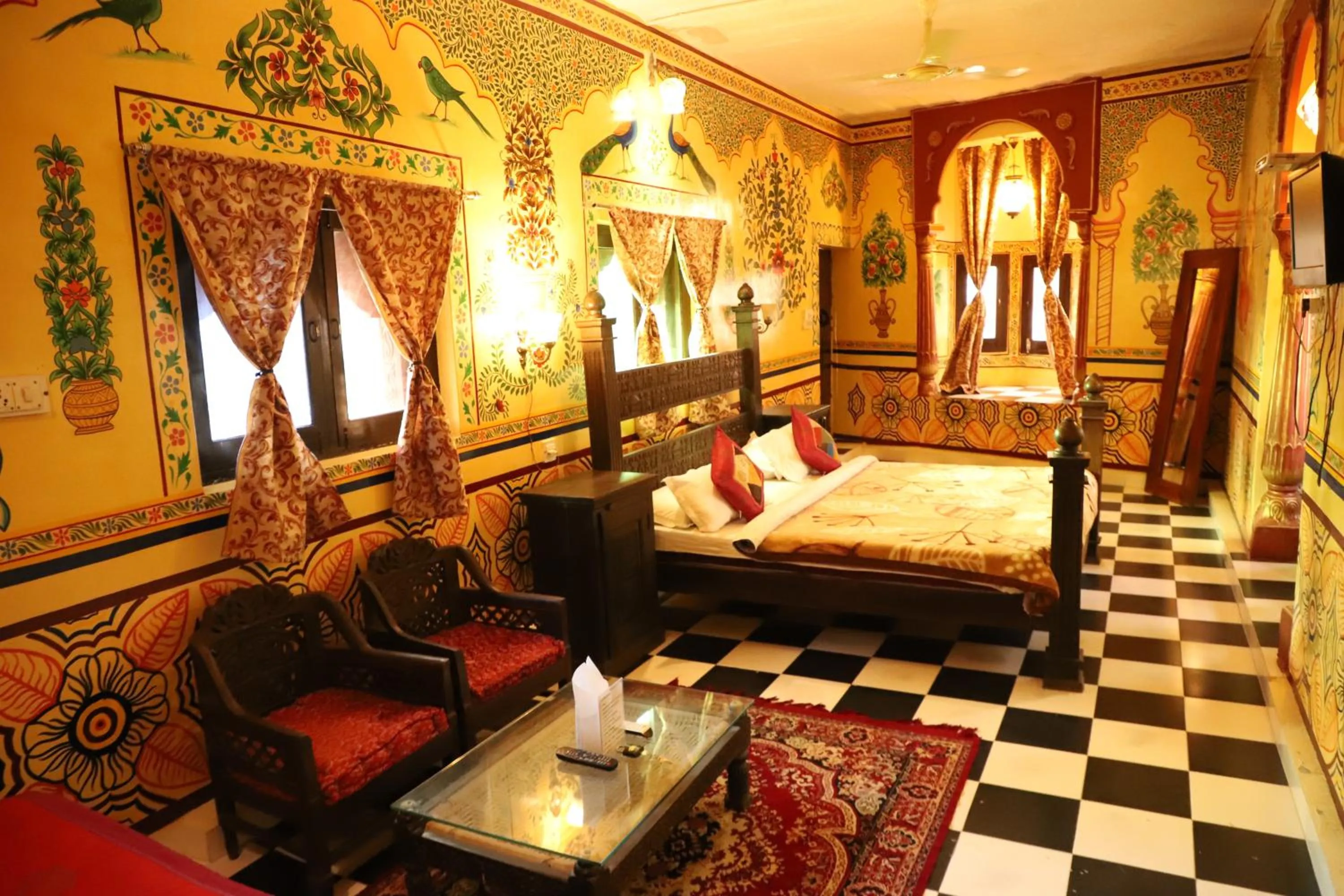 Bed in Singhvi's Haveli