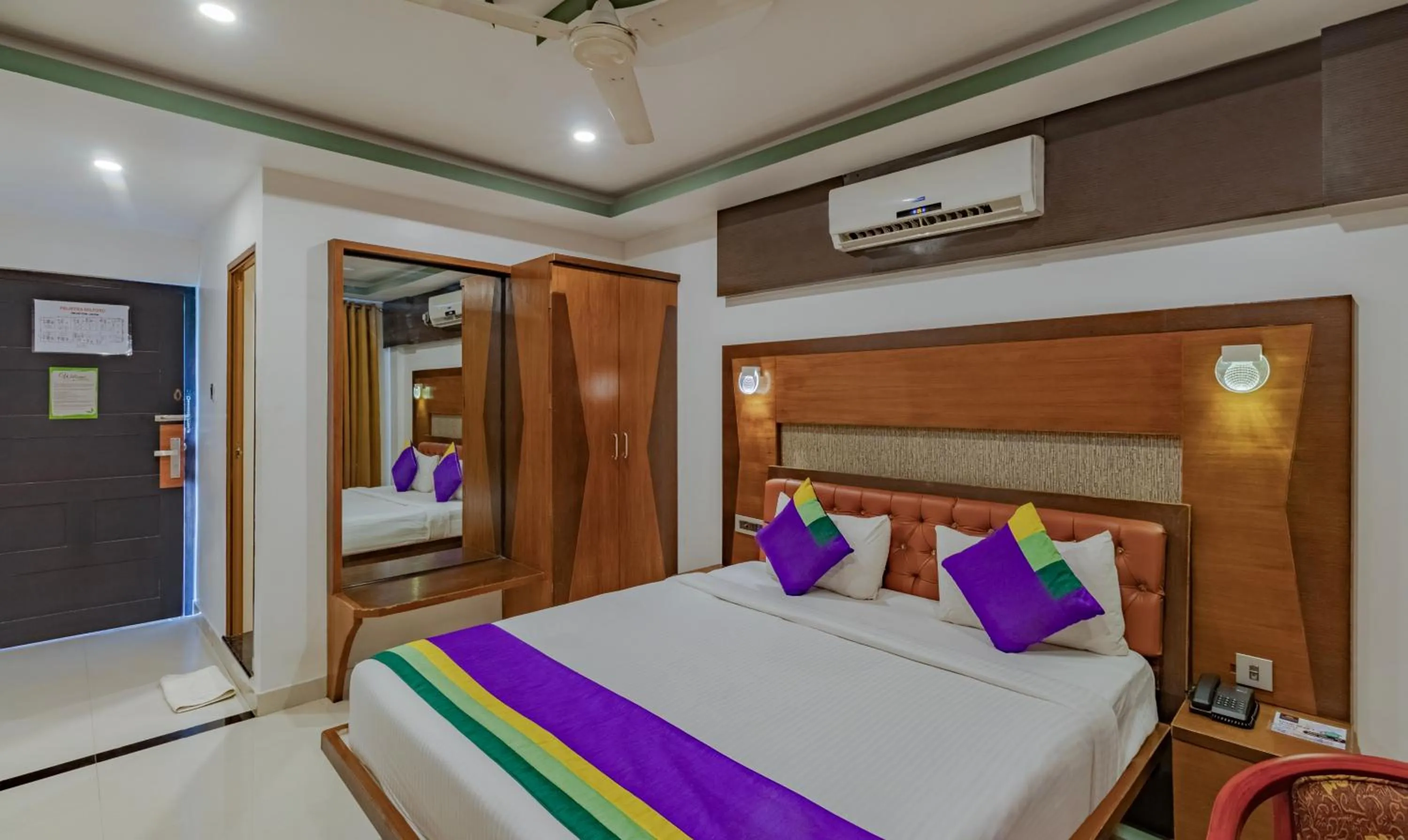 Bedroom, Bed in Treebo Premium Palmyra Milford, 2 Km From Alleppey Beach
