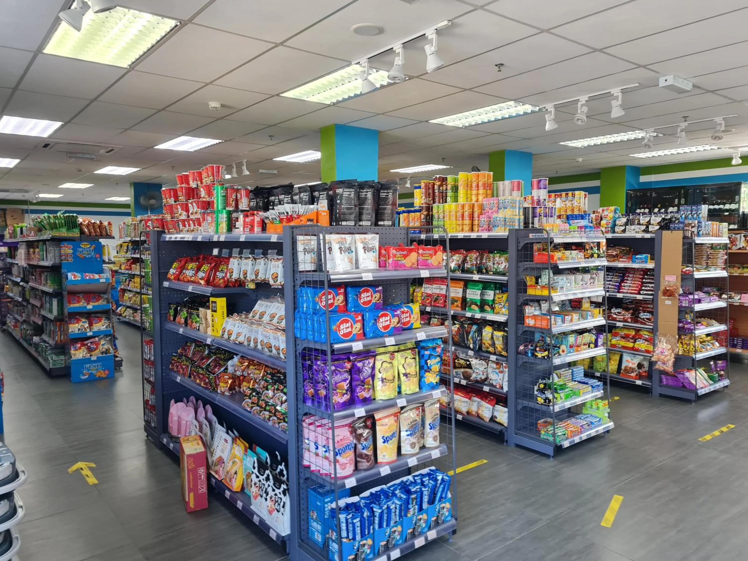 On-site shops in Hotel Labuan Point