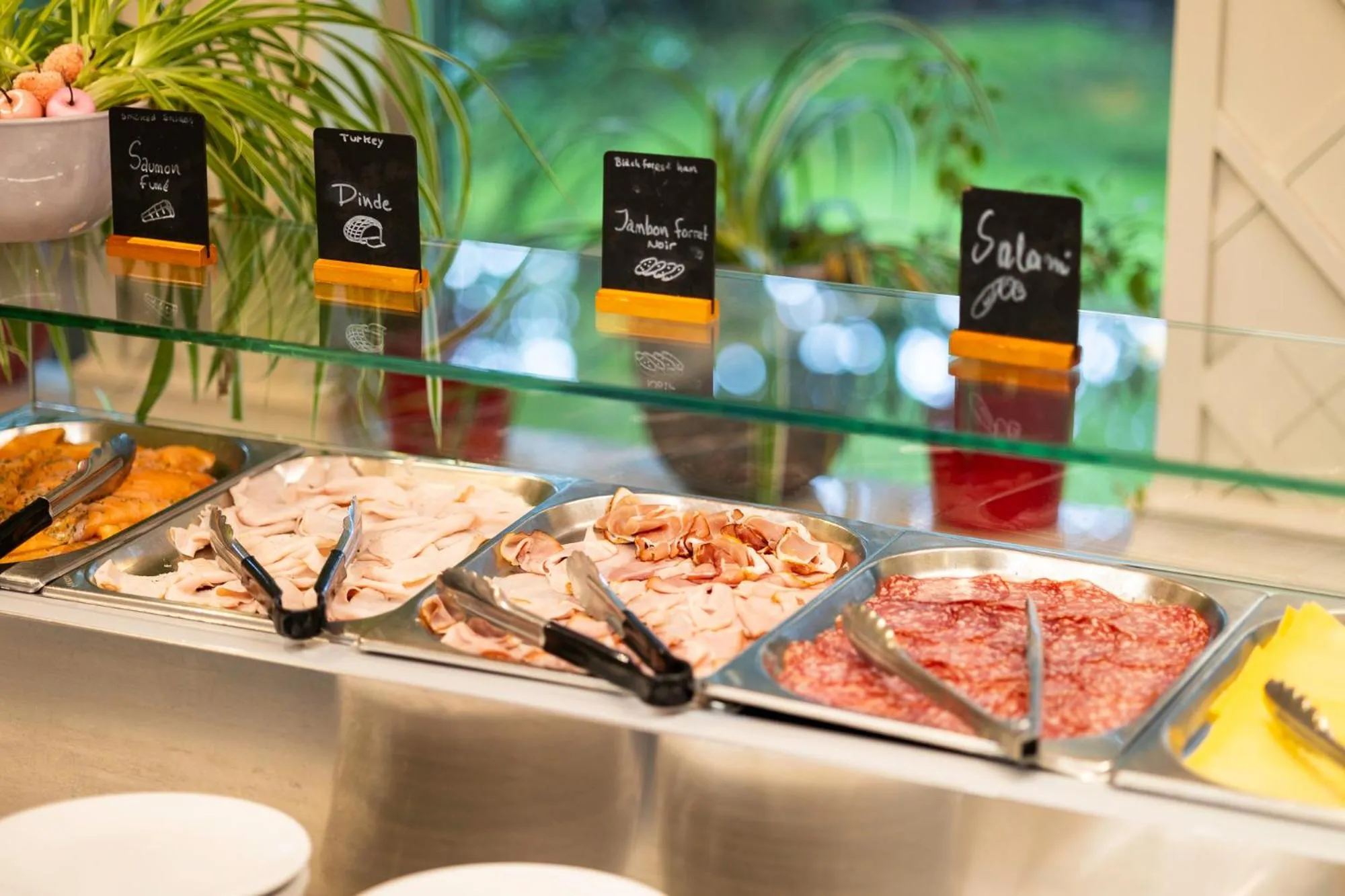 Food and drinks in First Euroflat Hotel