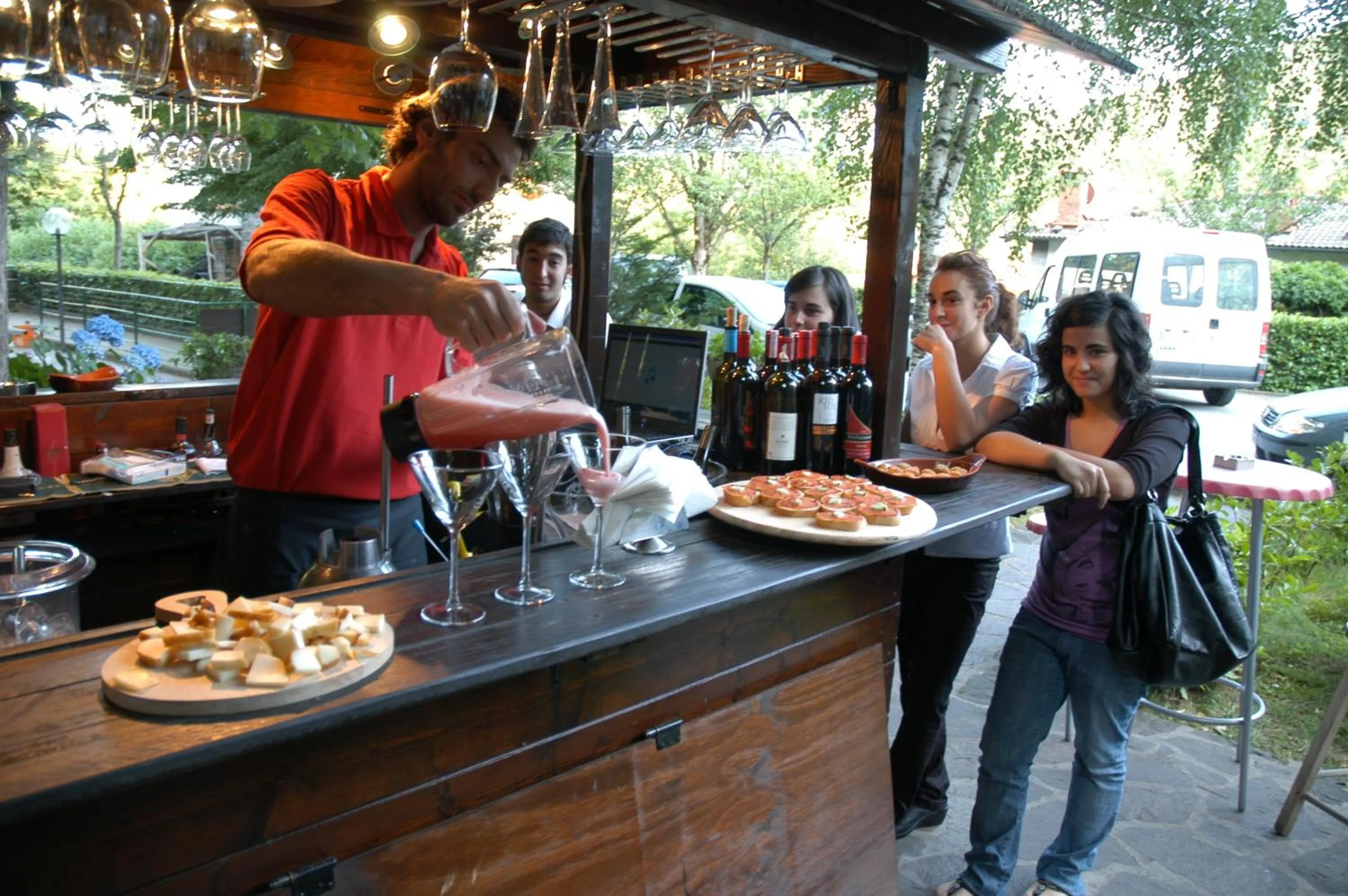 People in Albergo Sichi