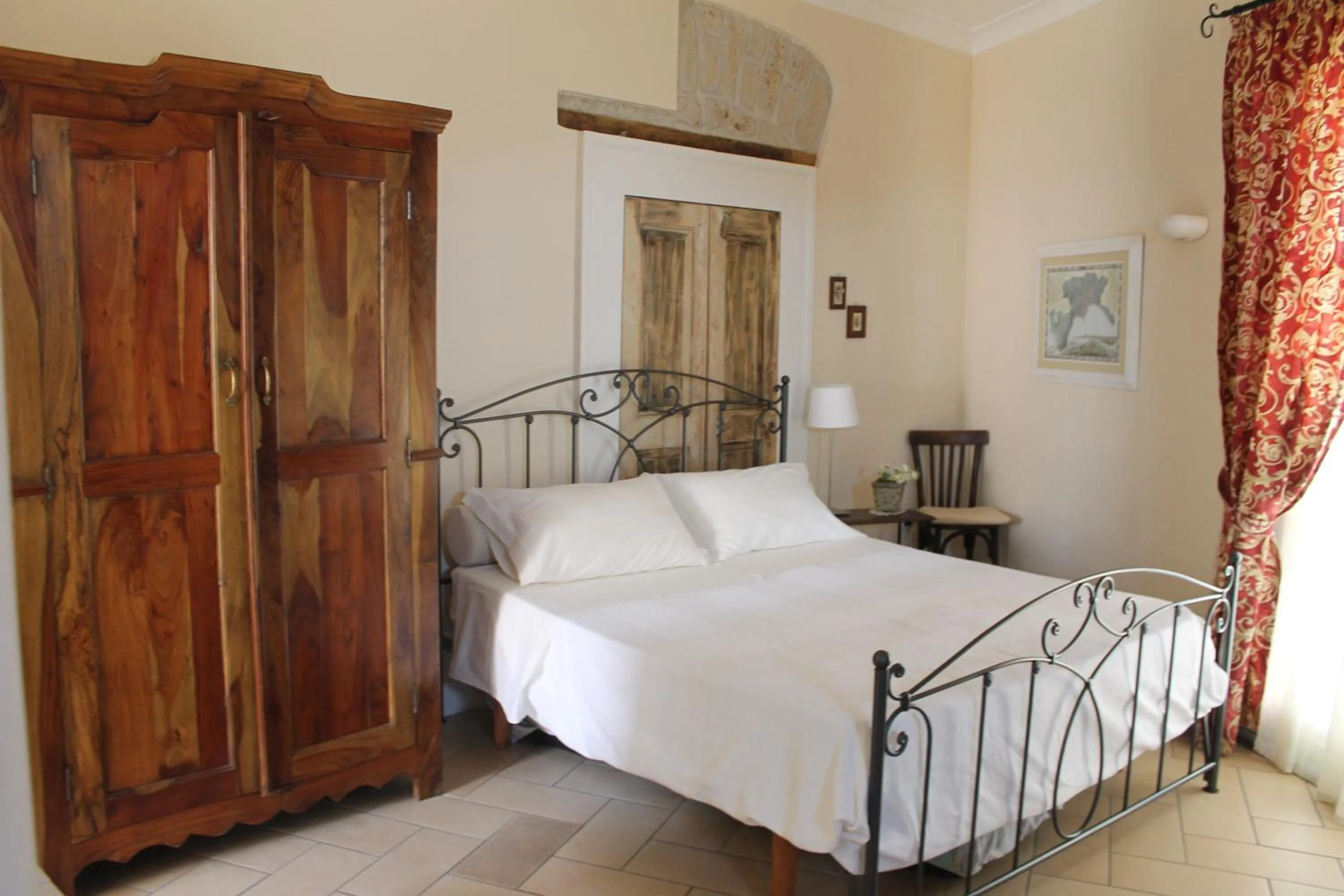 Bedroom, Bed in Il Portoncino