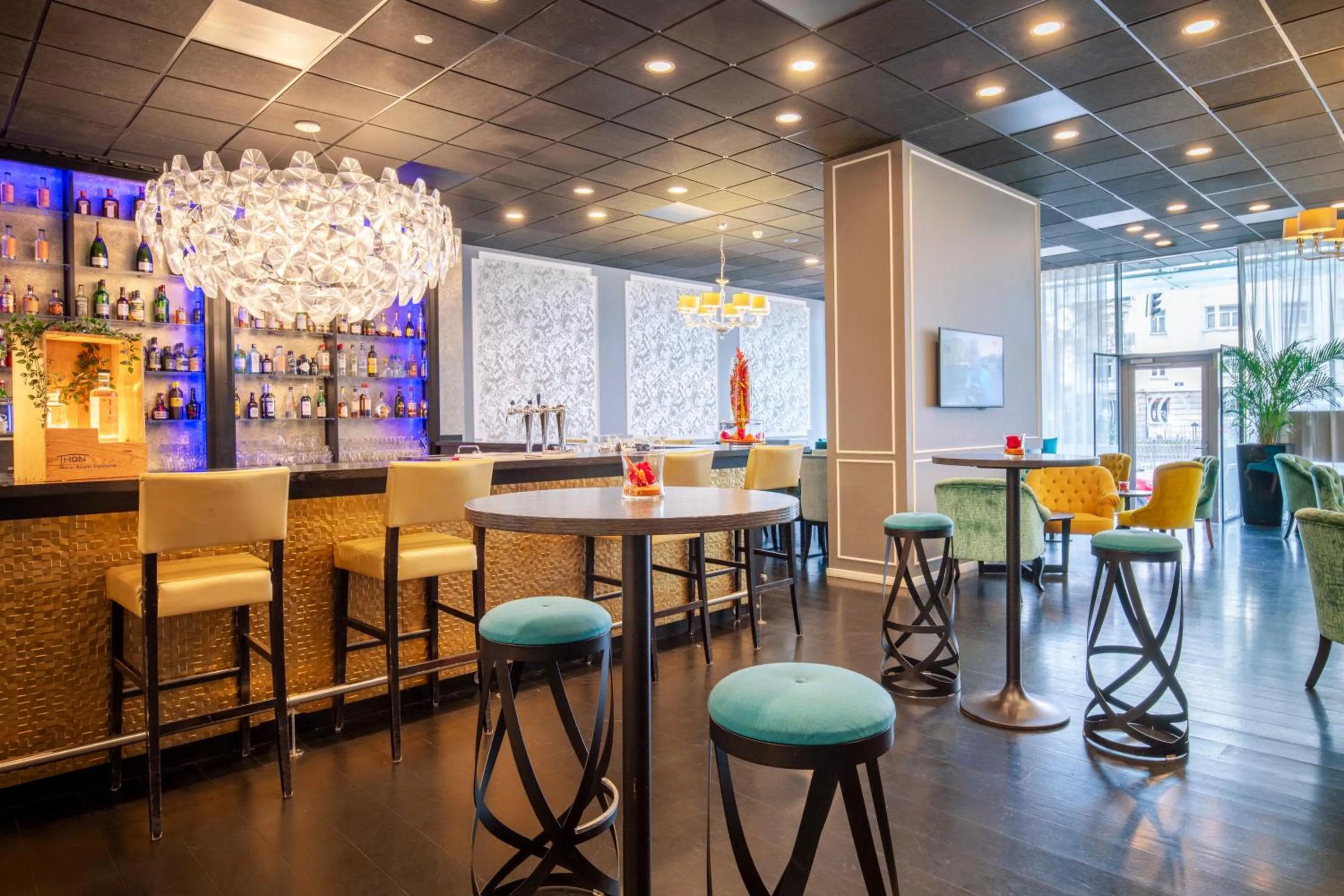 Lounge or bar in Thon Hotel Bristol Stephanie