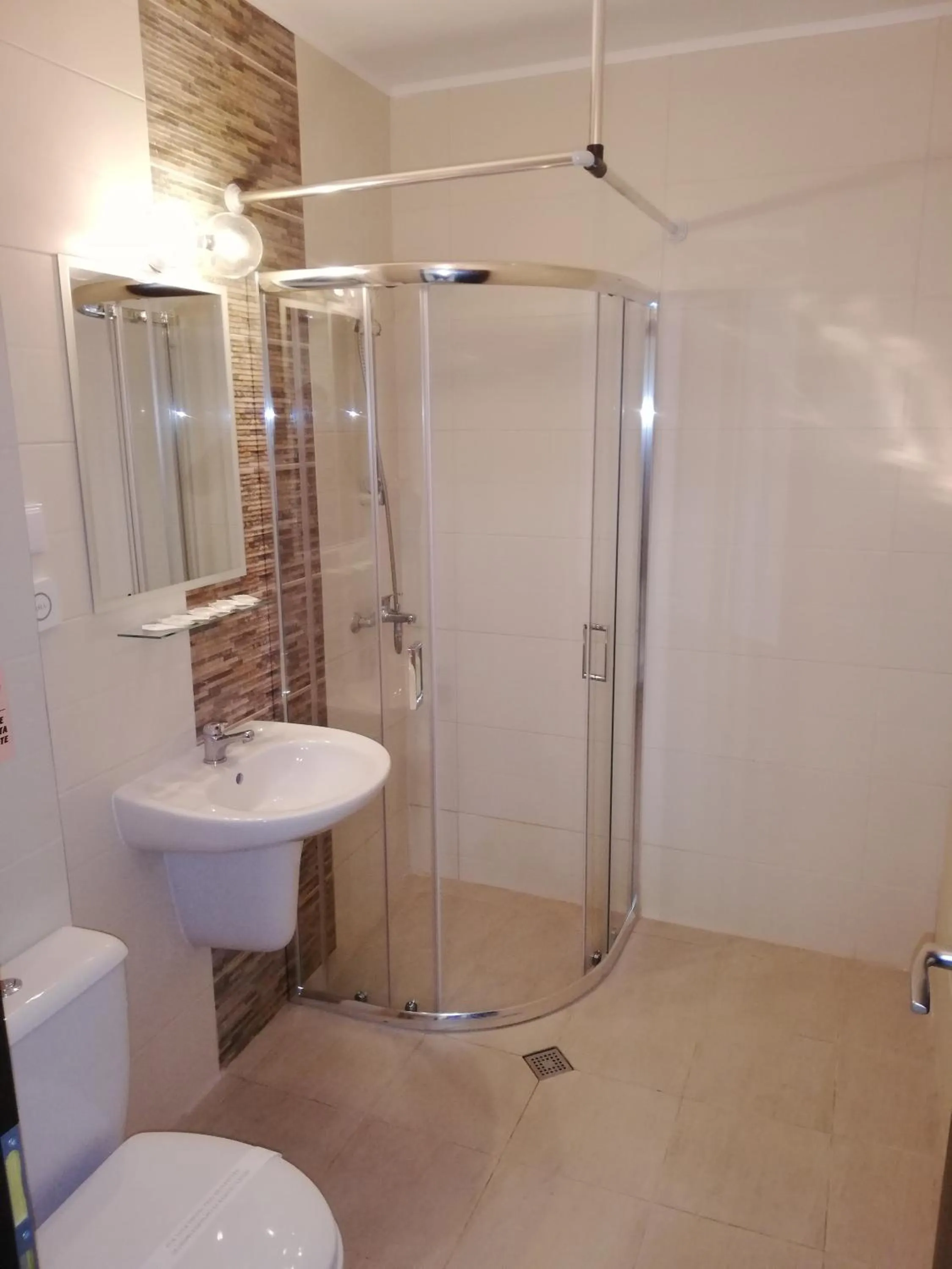 Shower in Hotel Ostrova