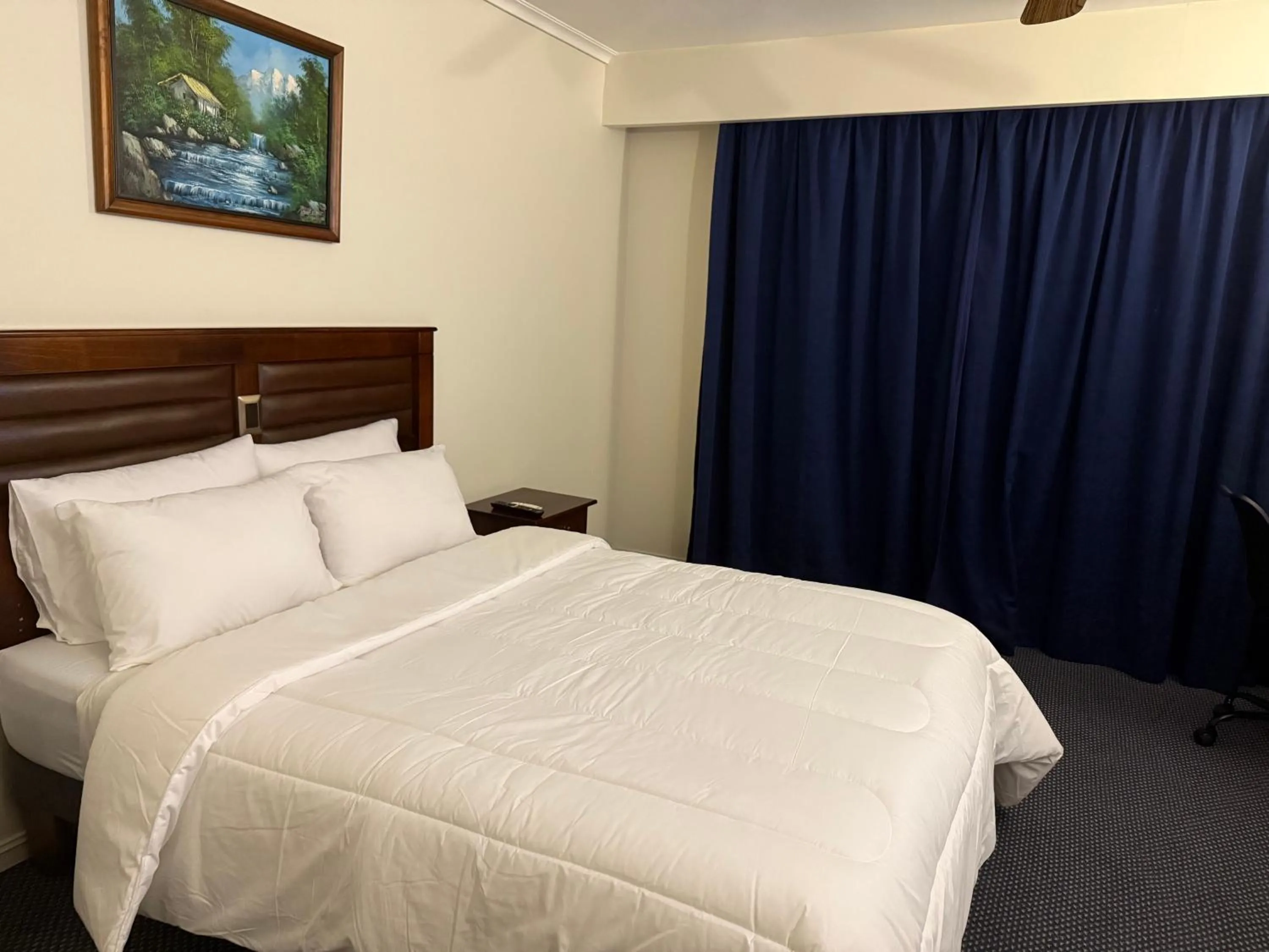 Bed in Hotel Econohotel