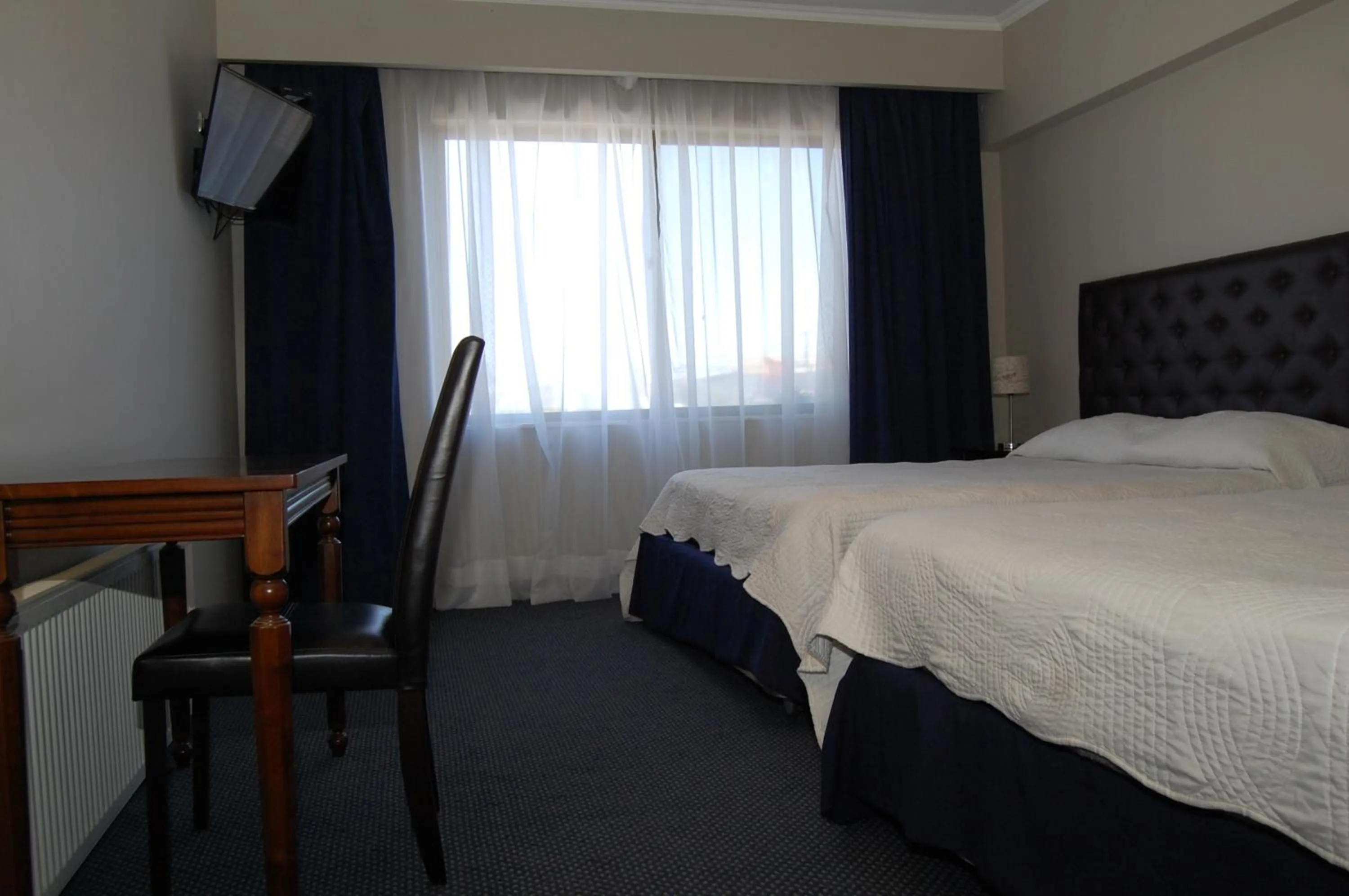 Photo of the whole room, Bed in Hotel Econohotel