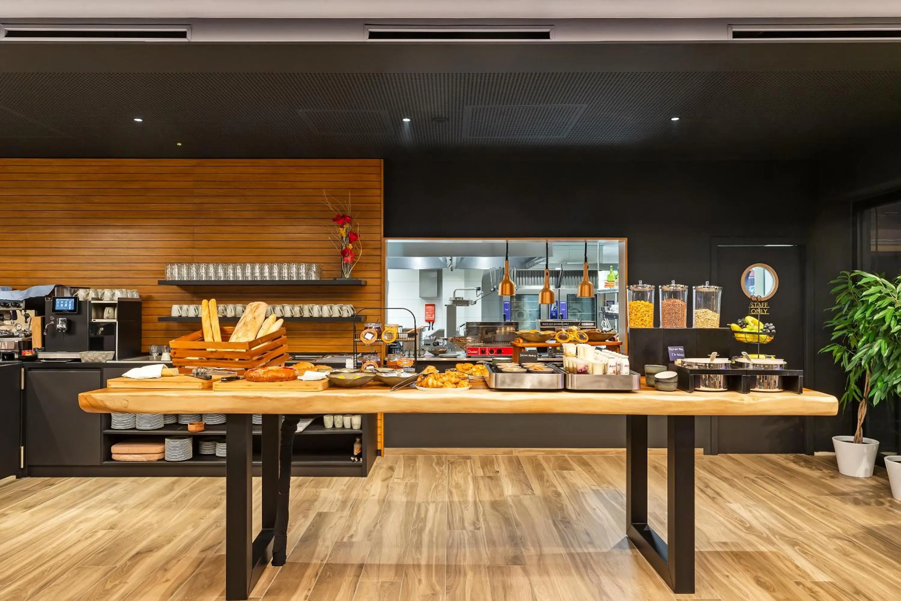 Restaurant/places to eat in Mercure Namur Hotel