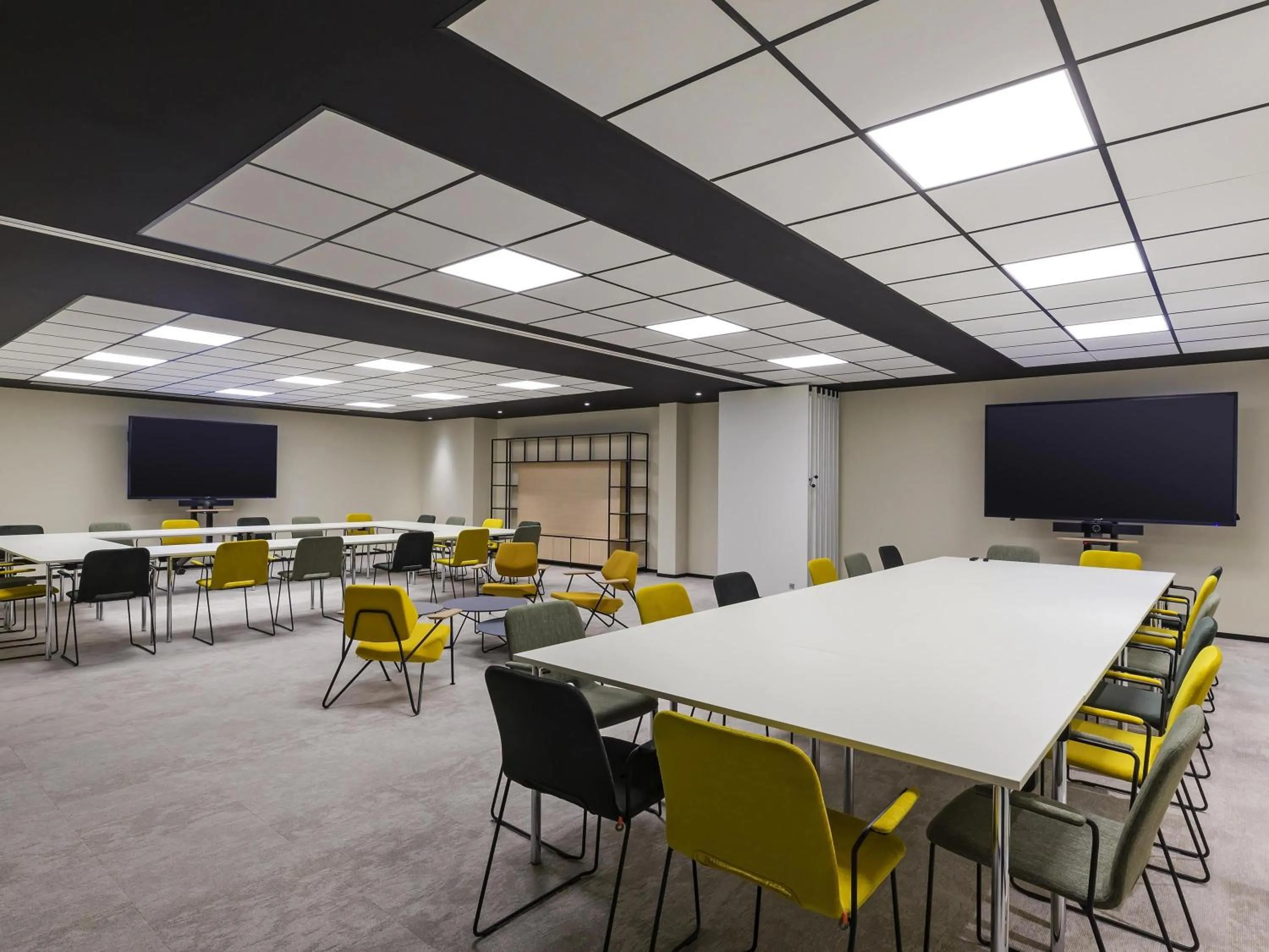 Meeting/conference room in Mercure Namur Hotel