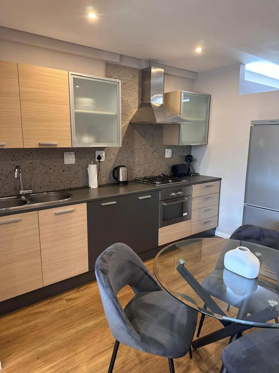 Kitchen or kitchenette in The Lakes Boutique Lodge