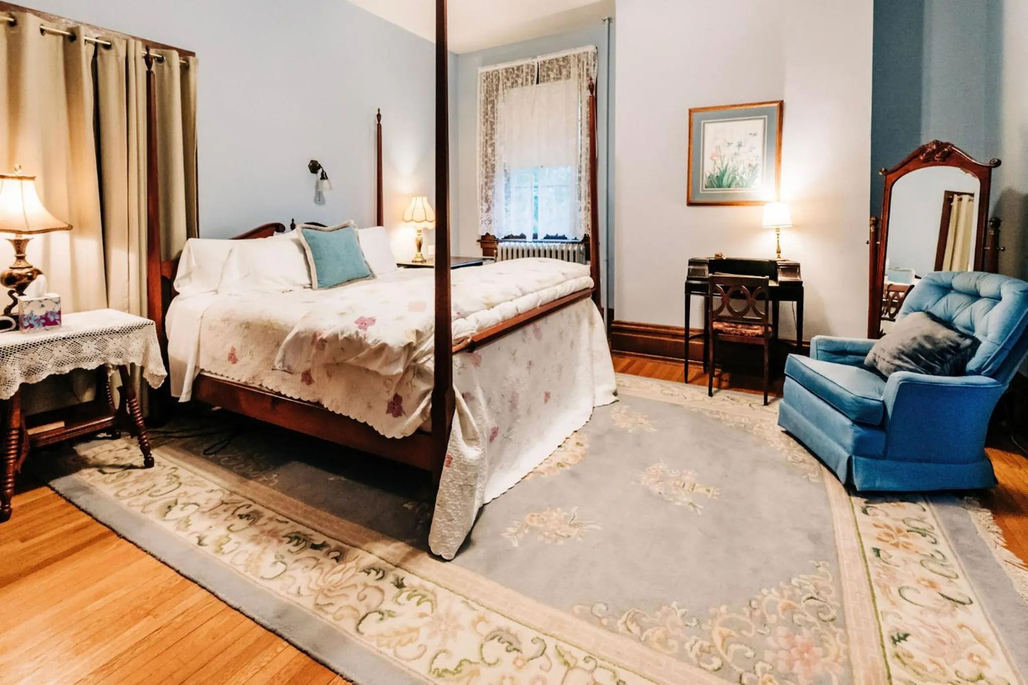 Bedroom, Bed in Mercersburg Inn