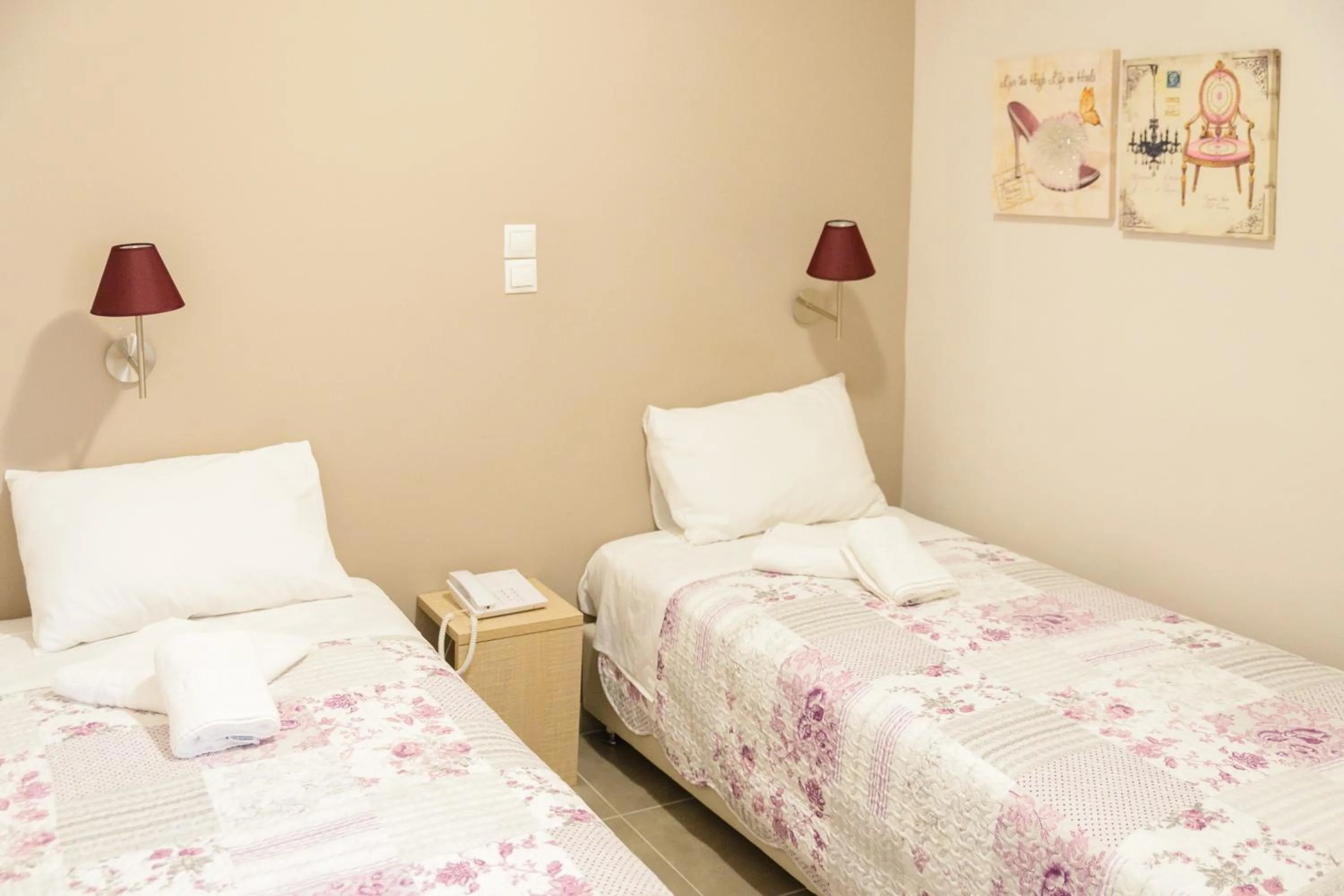 Bedroom, Bed in LUX Hotel