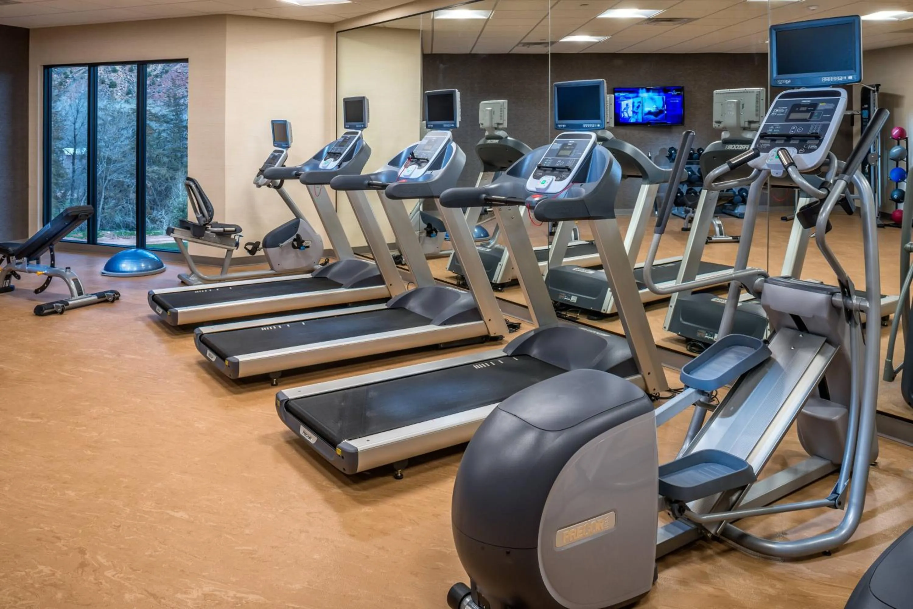 Fitness centre/facilities in SpringHill Suites by Marriott Springdale Zion National Park