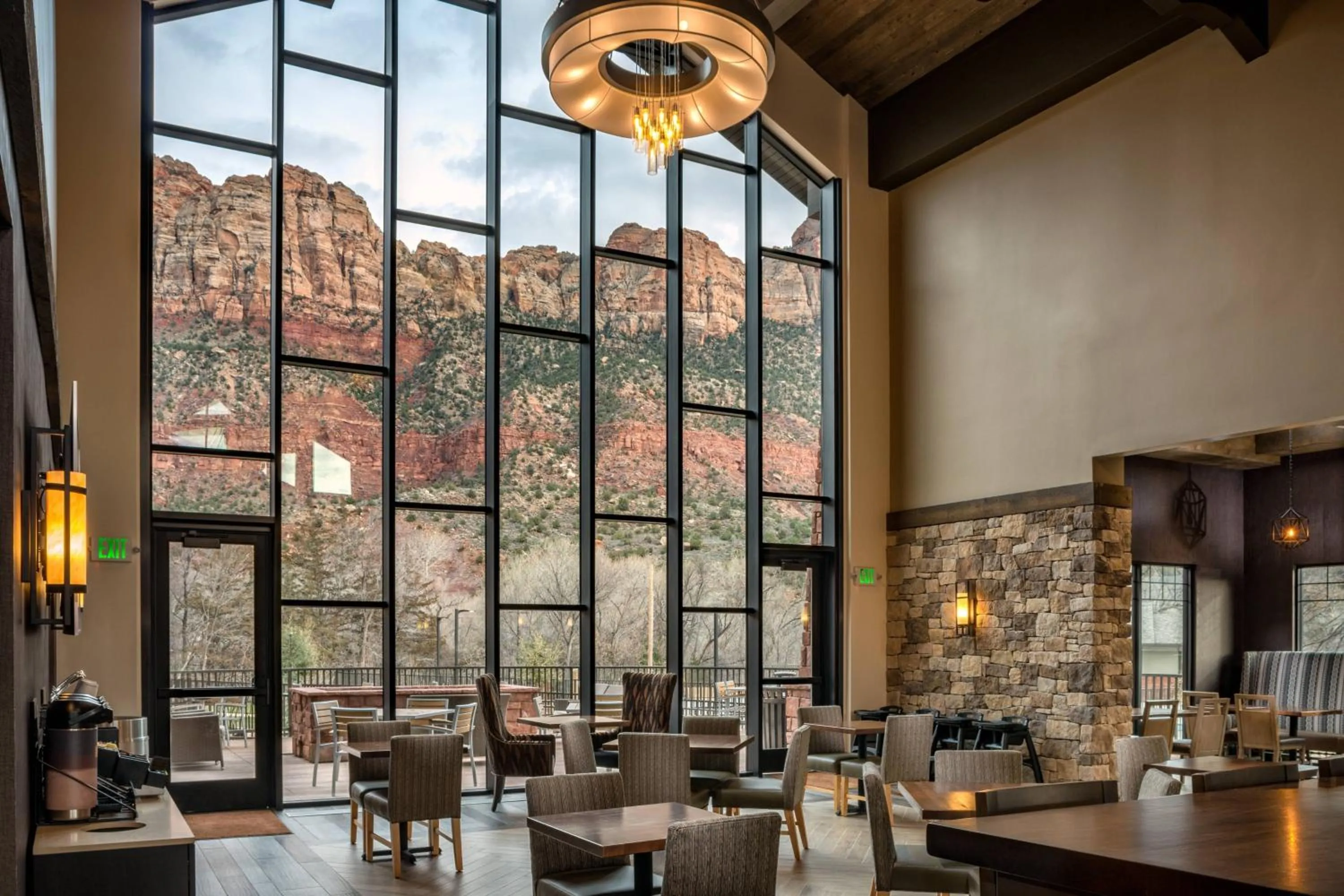 Breakfast in SpringHill Suites by Marriott Springdale Zion National Park