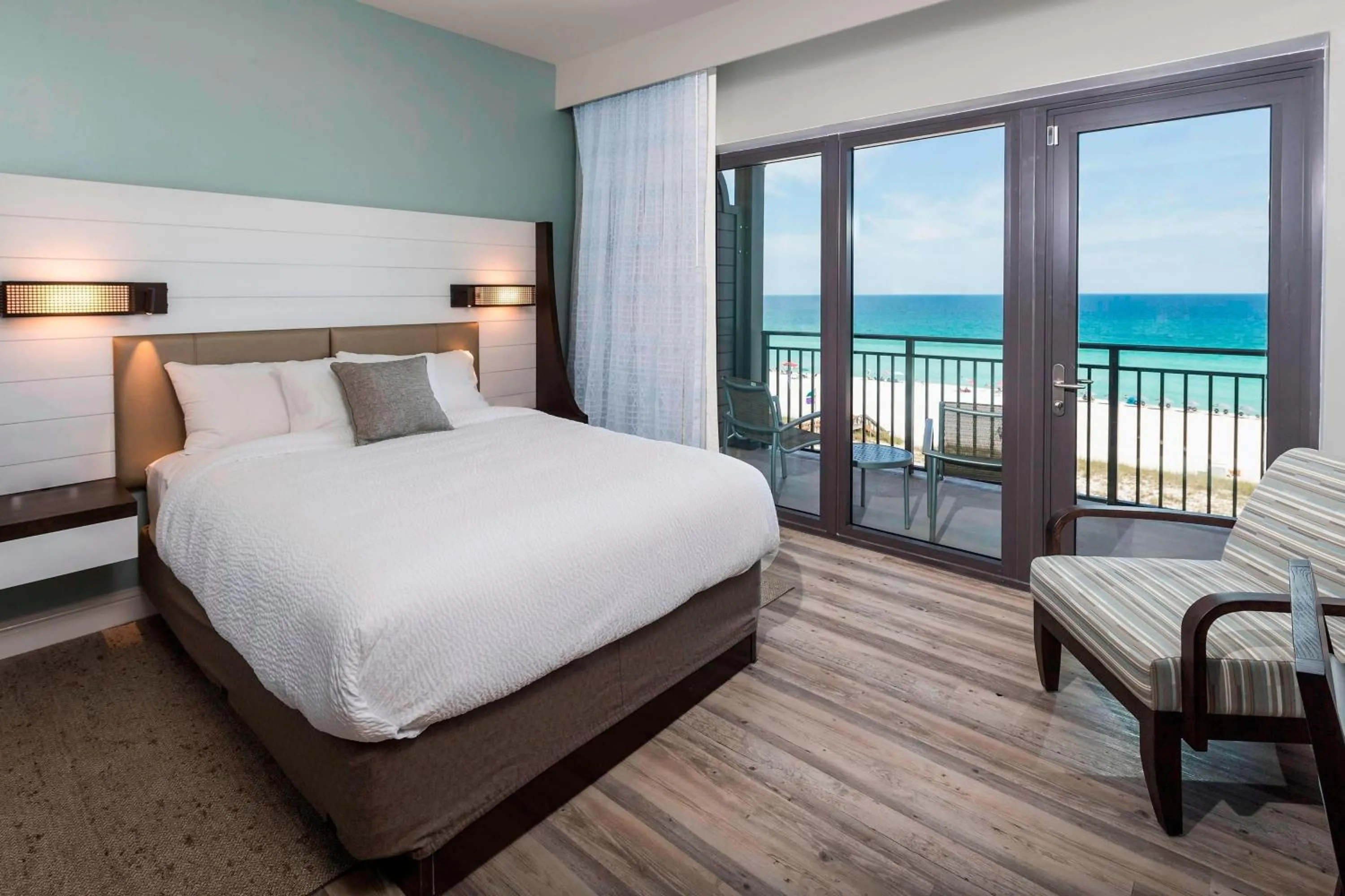 Bedroom, Bed in SpringHill Suites by Marriott Navarre Oceanfront