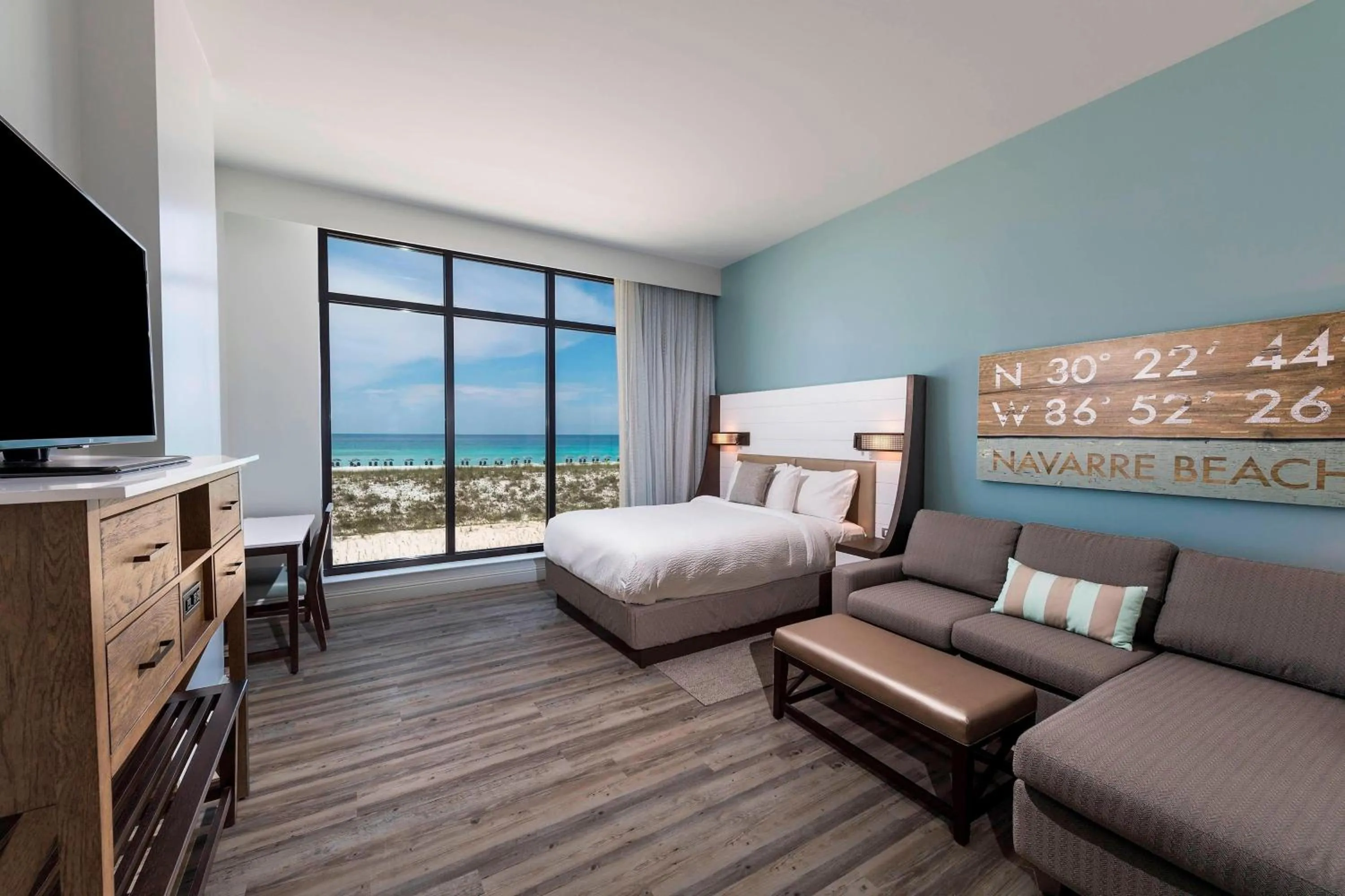 Bedroom, Bed in SpringHill Suites by Marriott Navarre Oceanfront