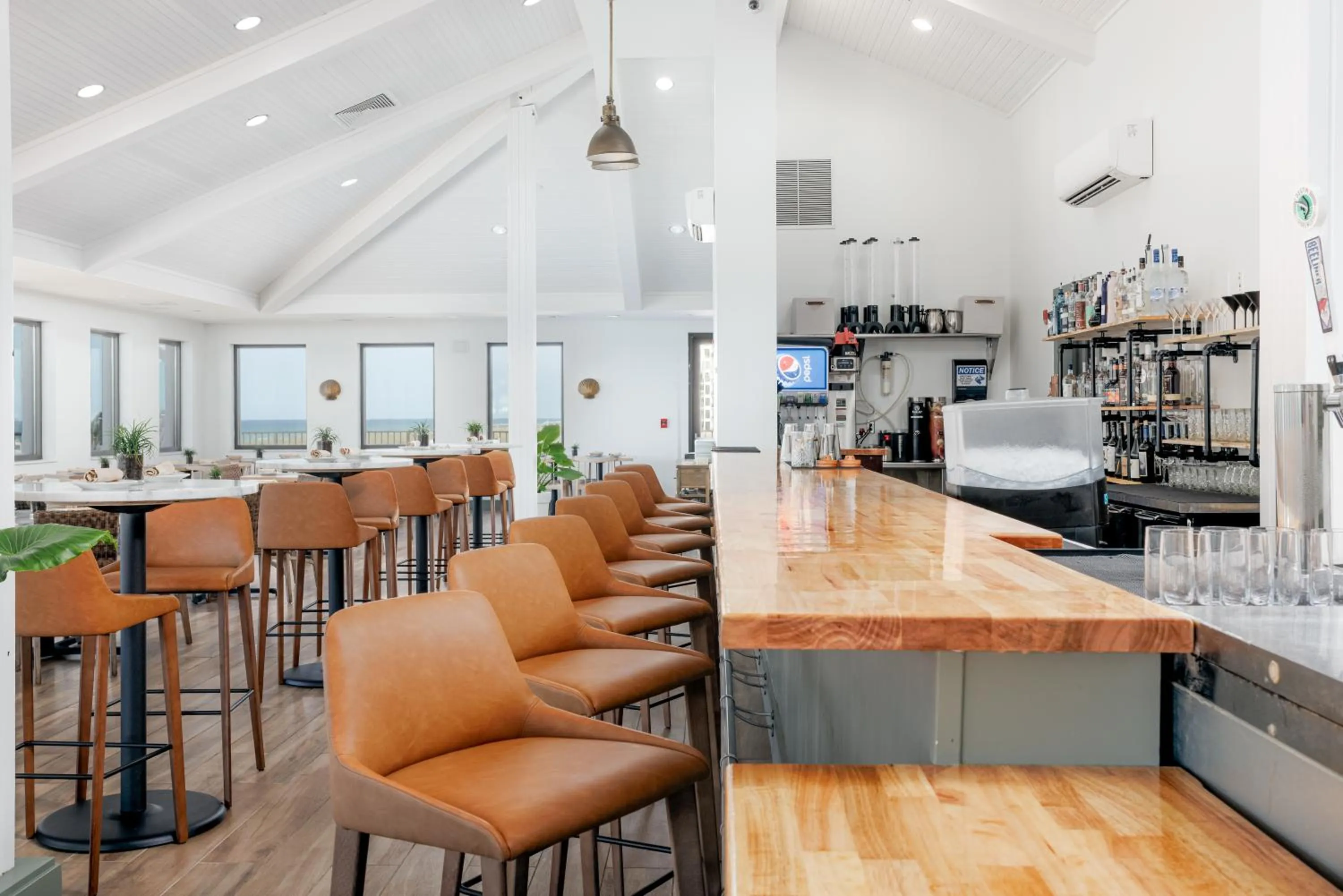 Restaurant/places to eat in SpringHill Suites by Marriott Navarre Oceanfront