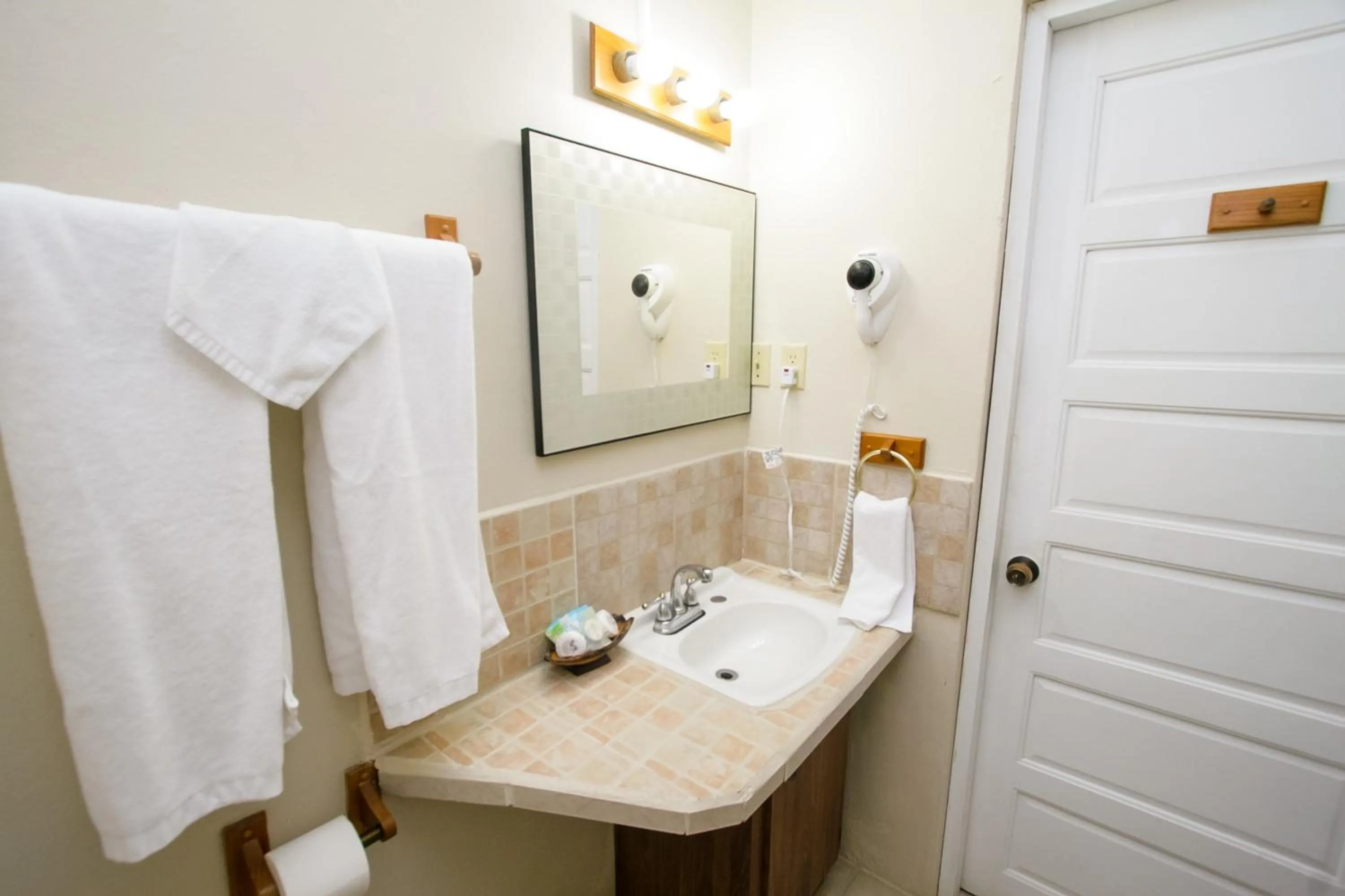 Bathroom in Jan's Hotel