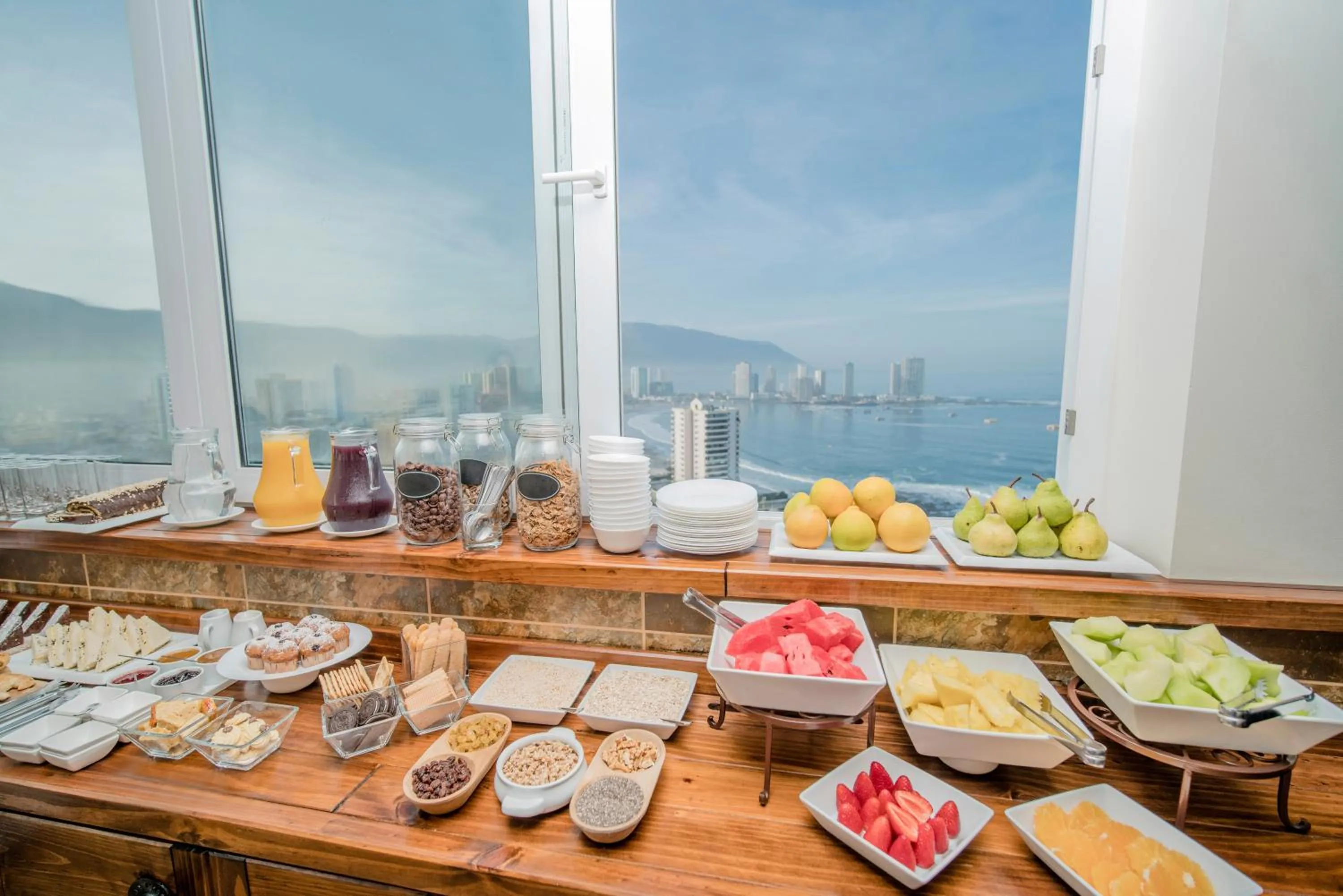 Buffet breakfast in Gran Cavancha Hotel & Apartment