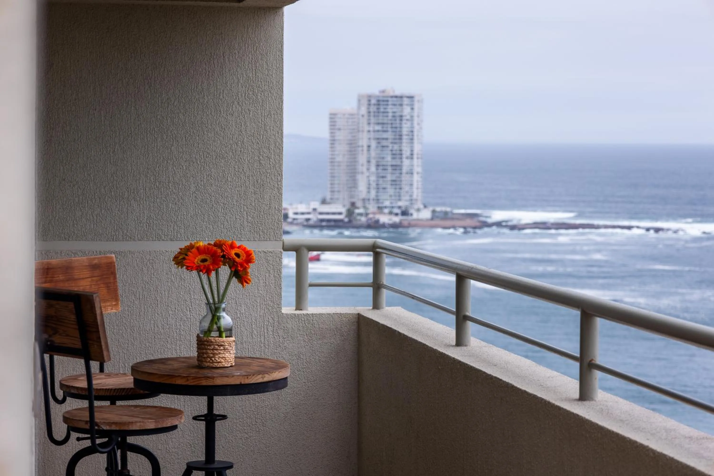 Balcony/Terrace in Gran Cavancha Hotel & Apartment