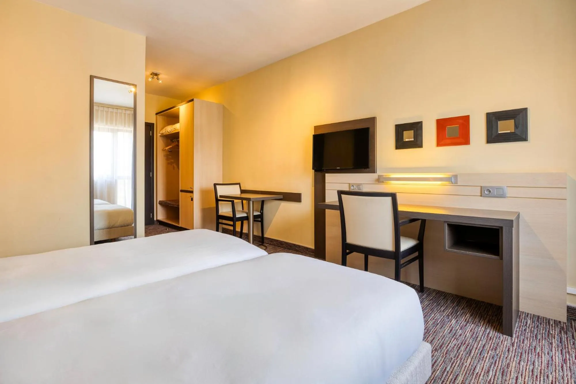 Bedroom, Bed in B&B HOTEL Mons Centre