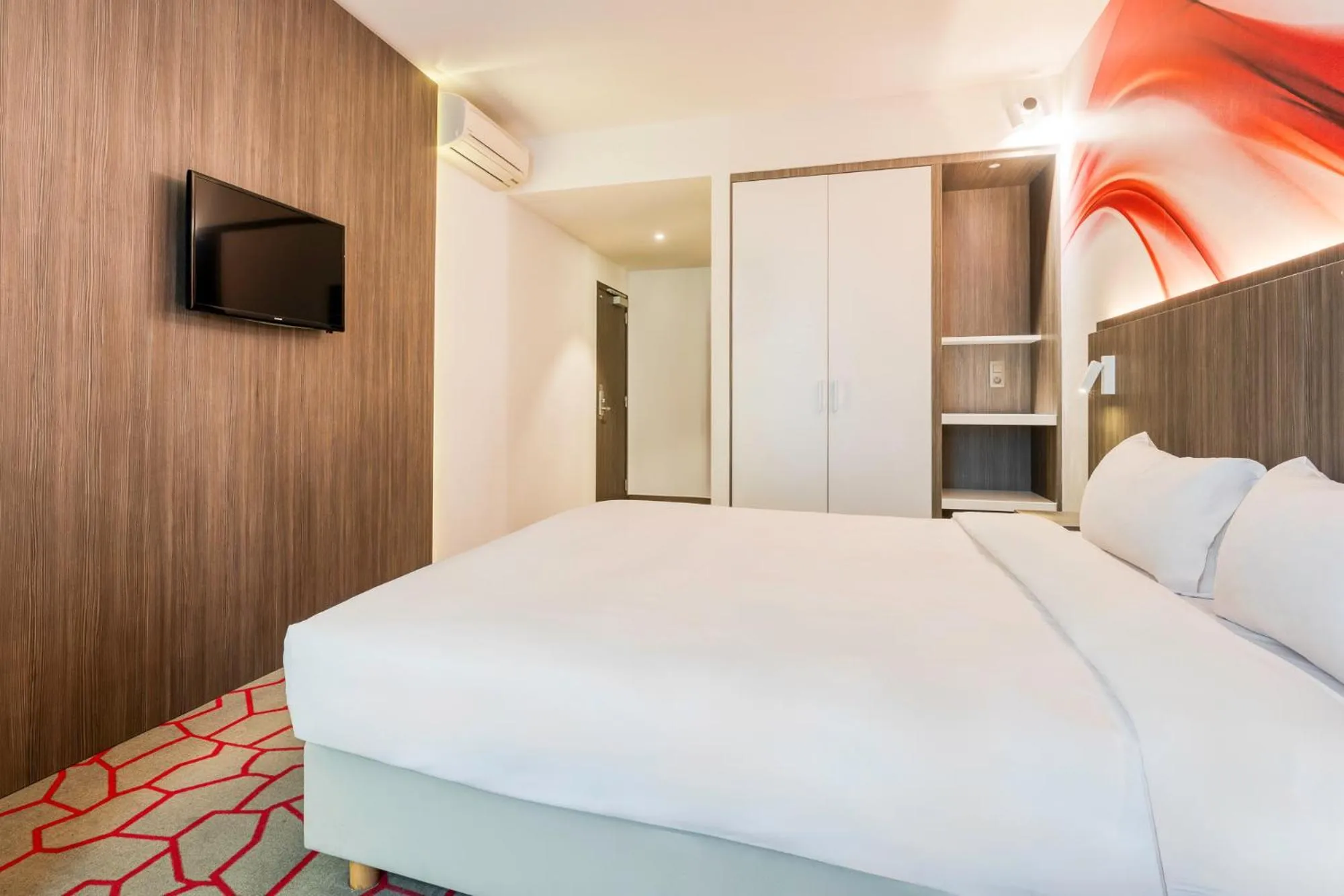 Bedroom, Bed in B&B HOTEL Mons Centre