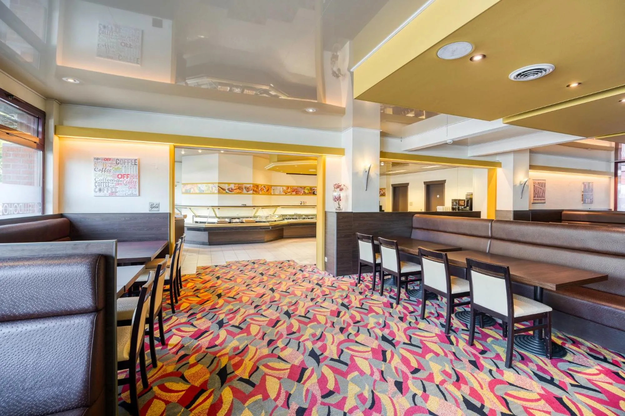 Breakfast in B&B HOTEL Mons Centre