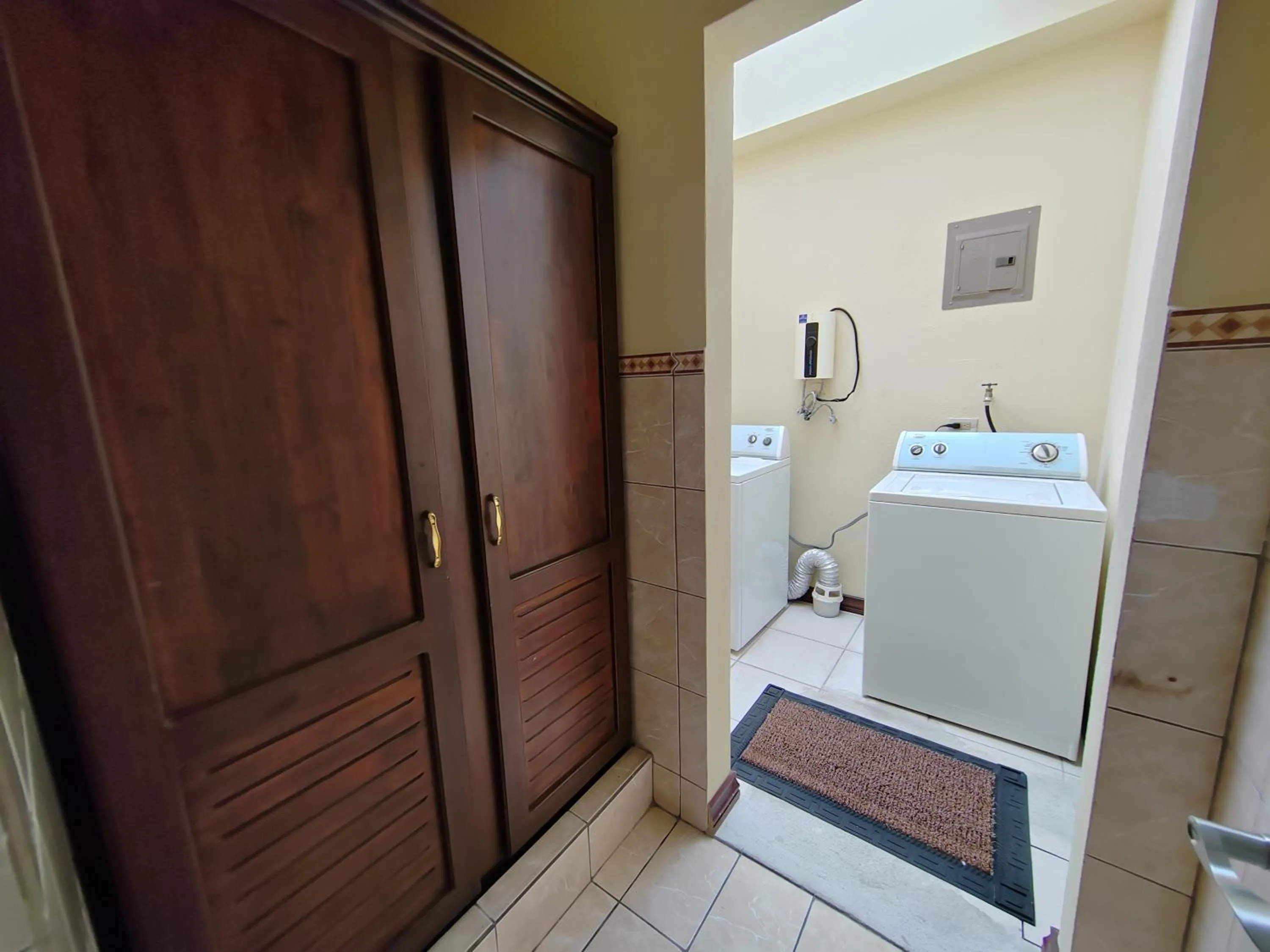 laundry in Hotel Bamboo Aeropuerto