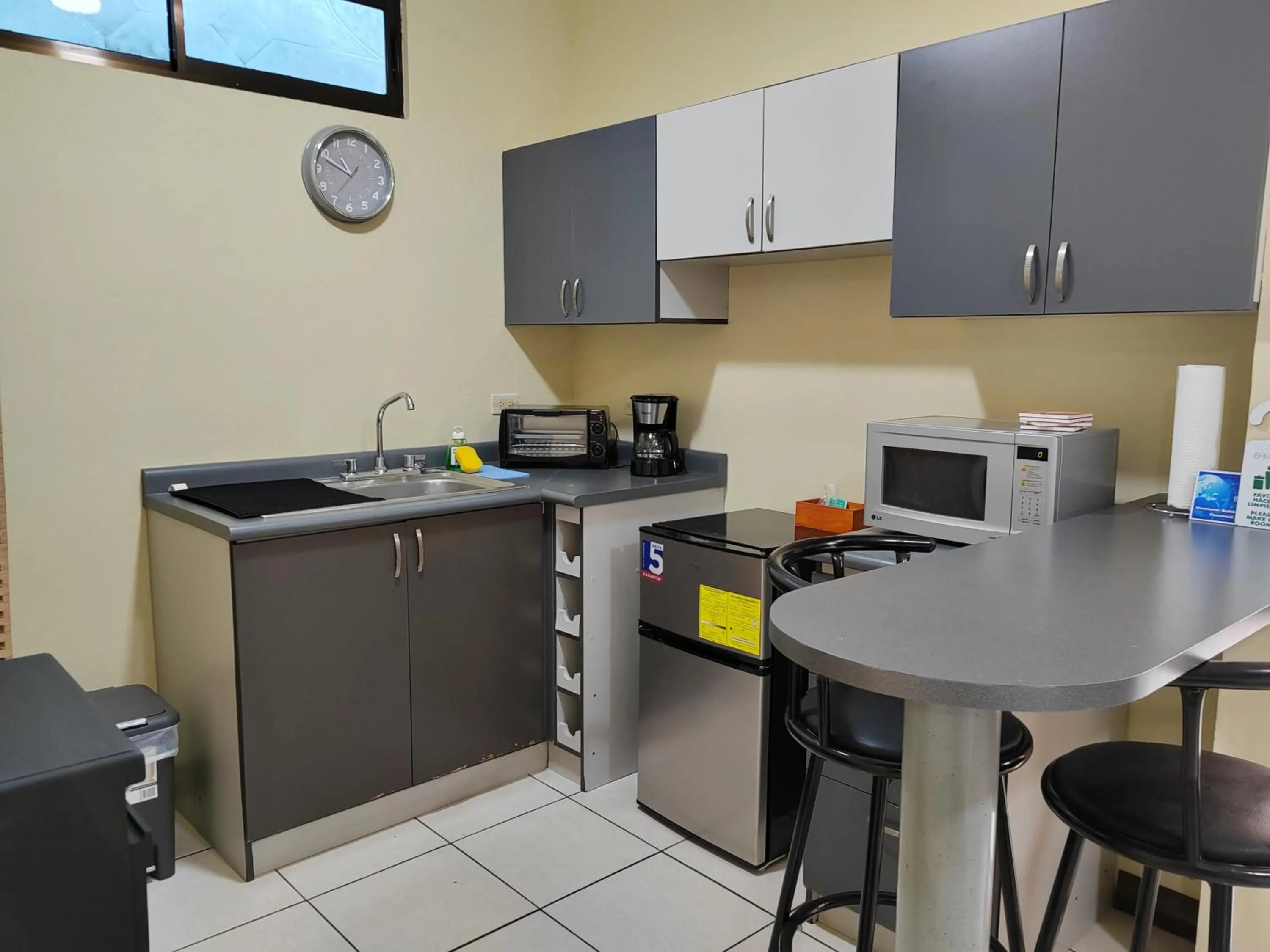 Coffee/tea facilities in Hotel Bamboo Aeropuerto