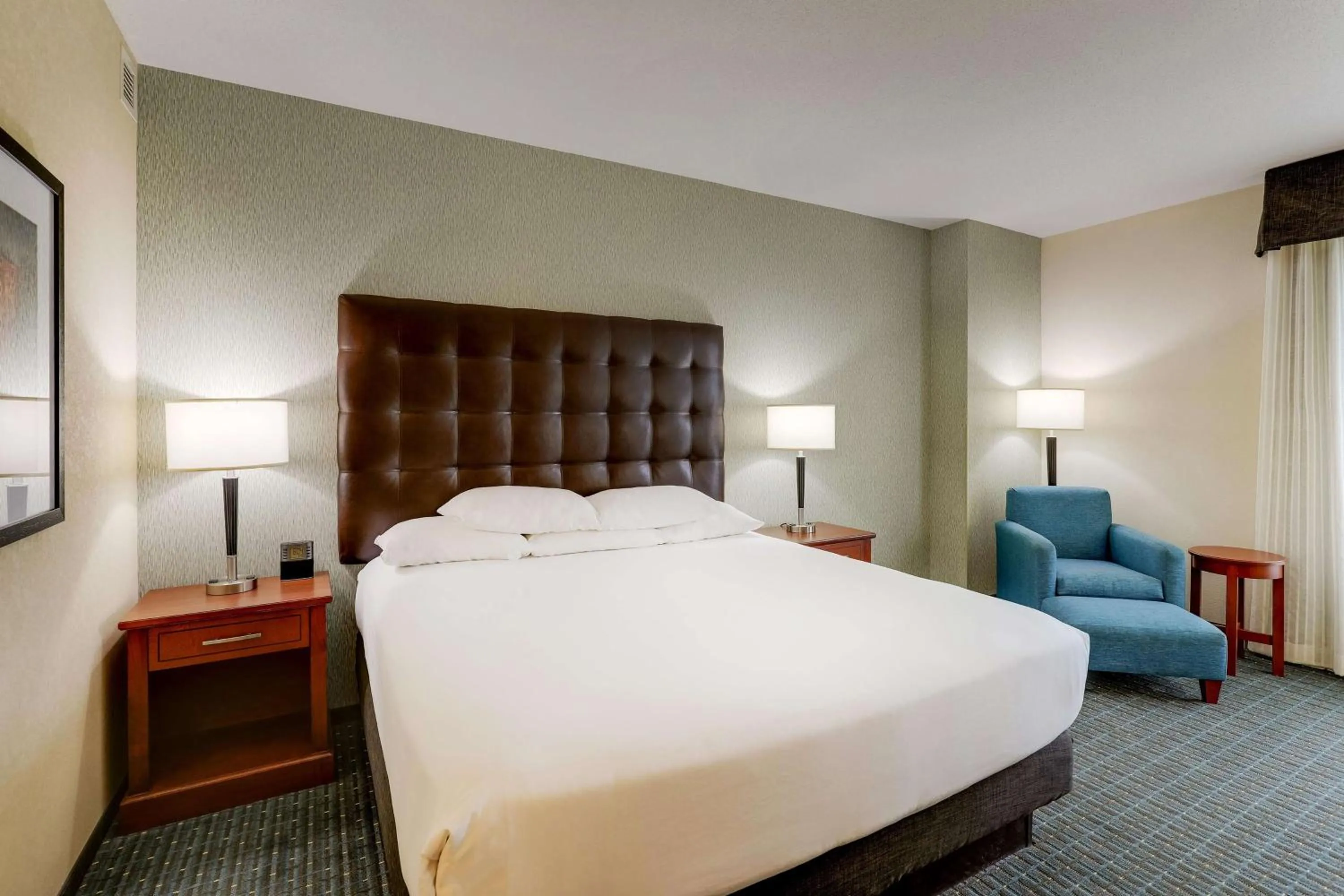 Bedroom, Bed in Drury Inn & Suites Phoenix Chandler Fashion Center