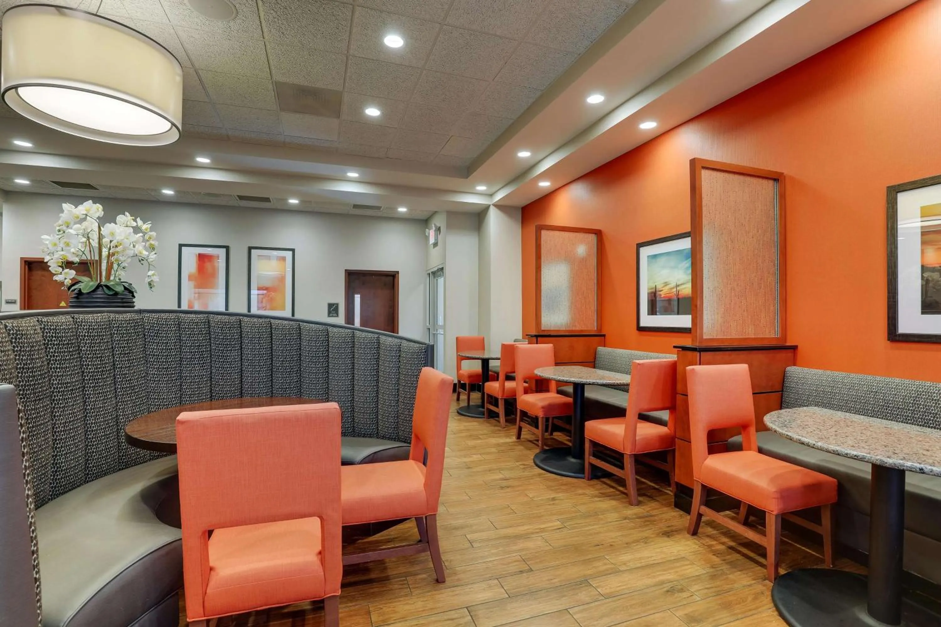 Breakfast in Drury Inn & Suites Phoenix Chandler Fashion Center