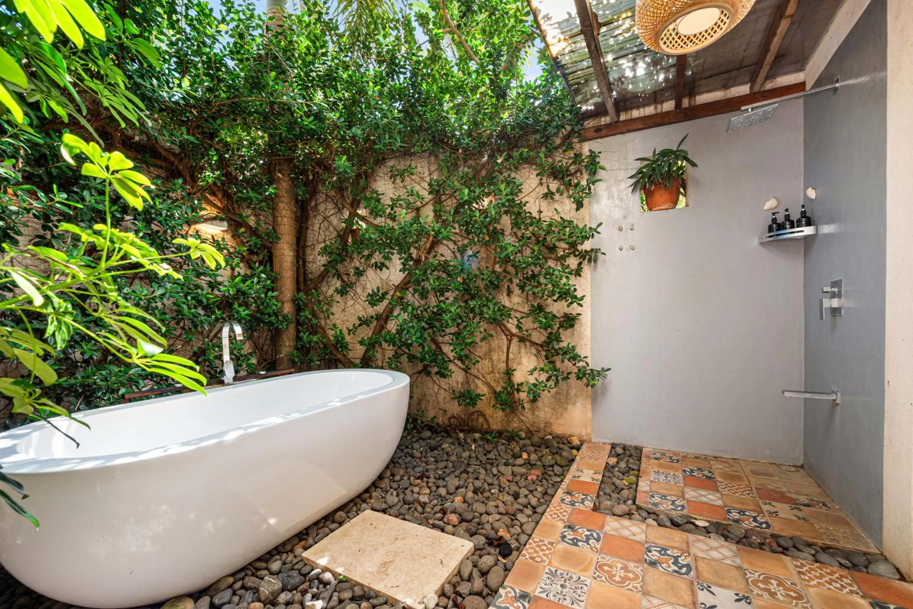 Shower in La Ramona Charming Hotel