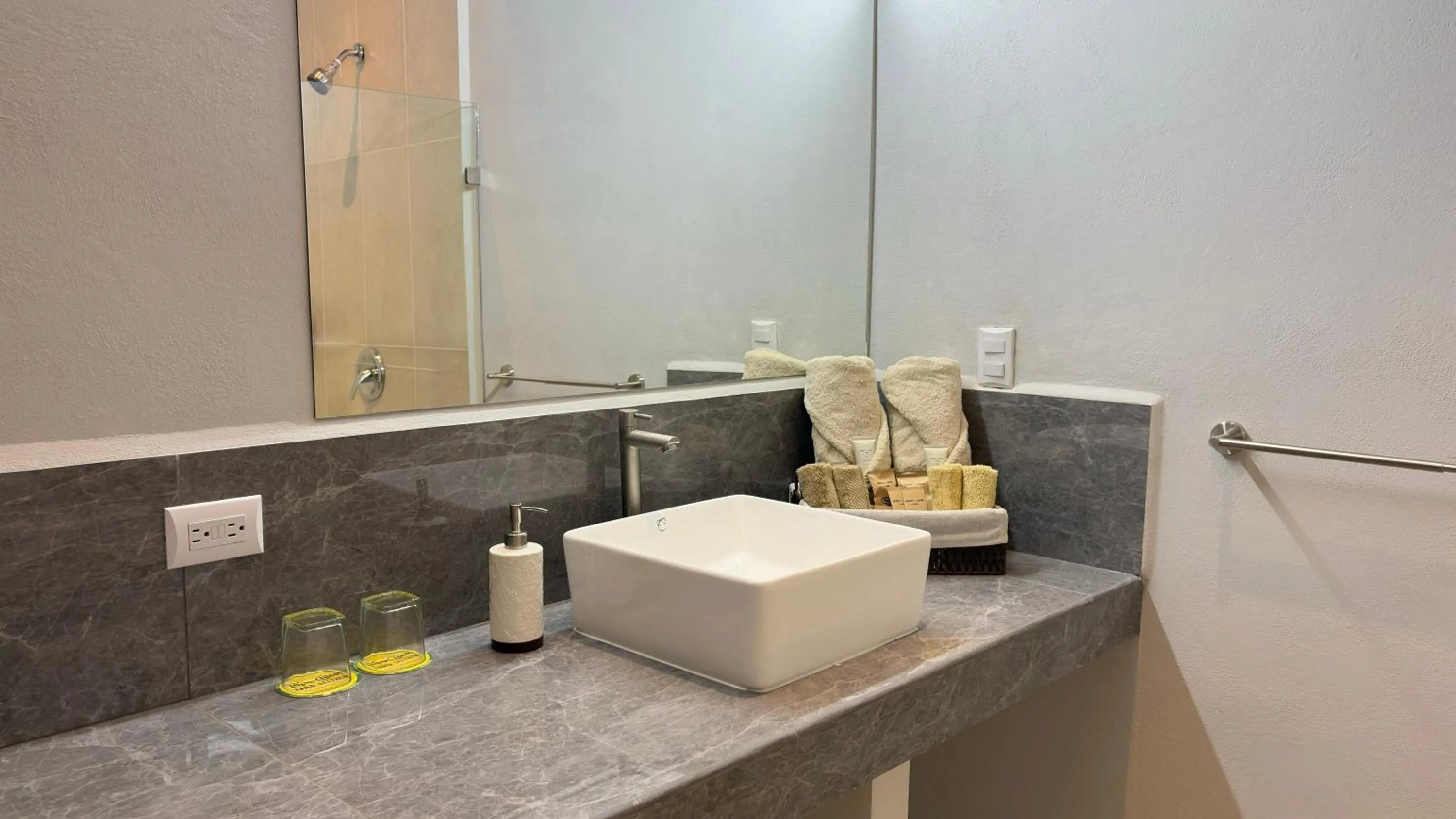 Shower in La Ramona Charming Hotel