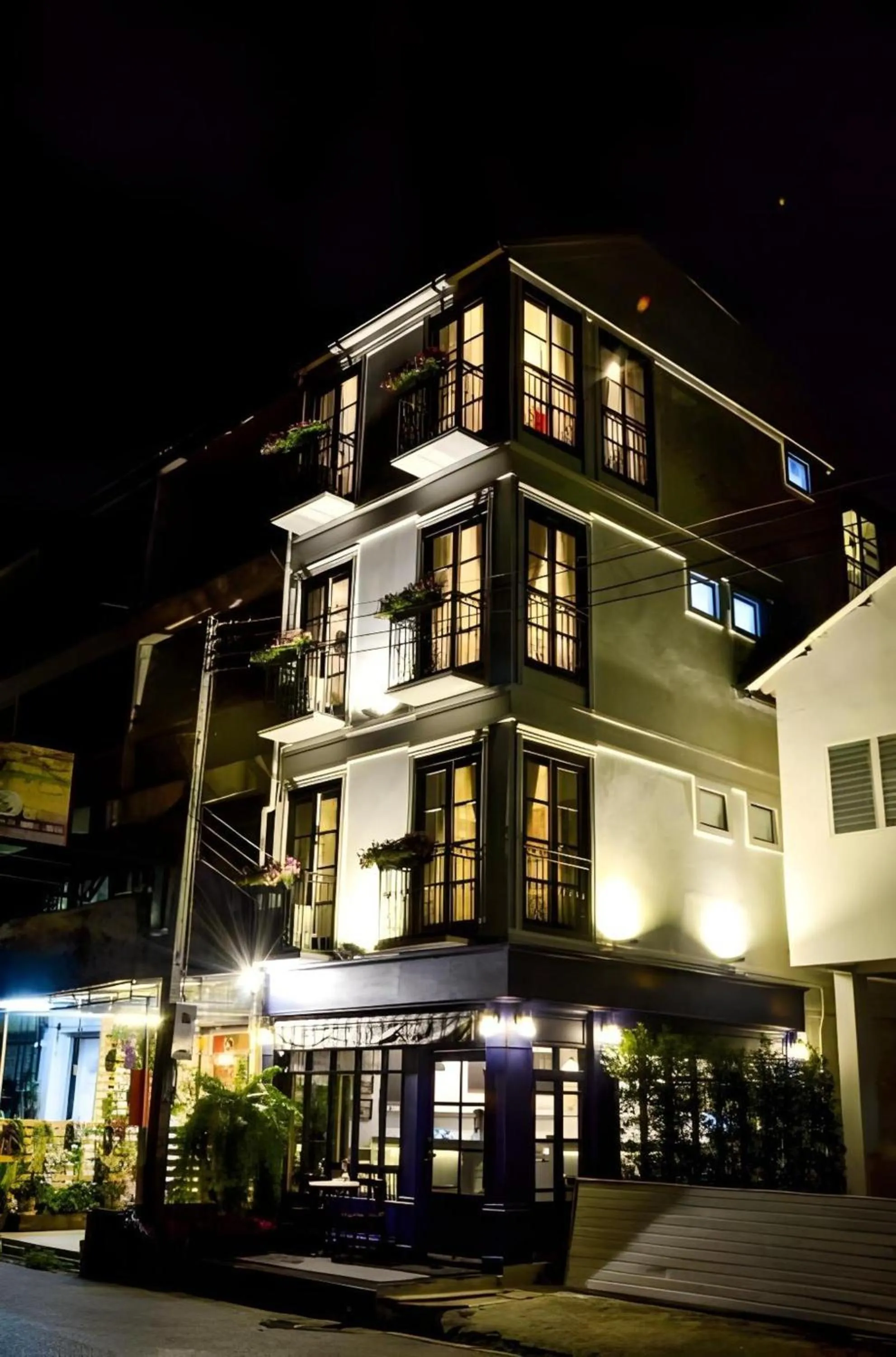 Property building in OYO 899 Villa De Hun