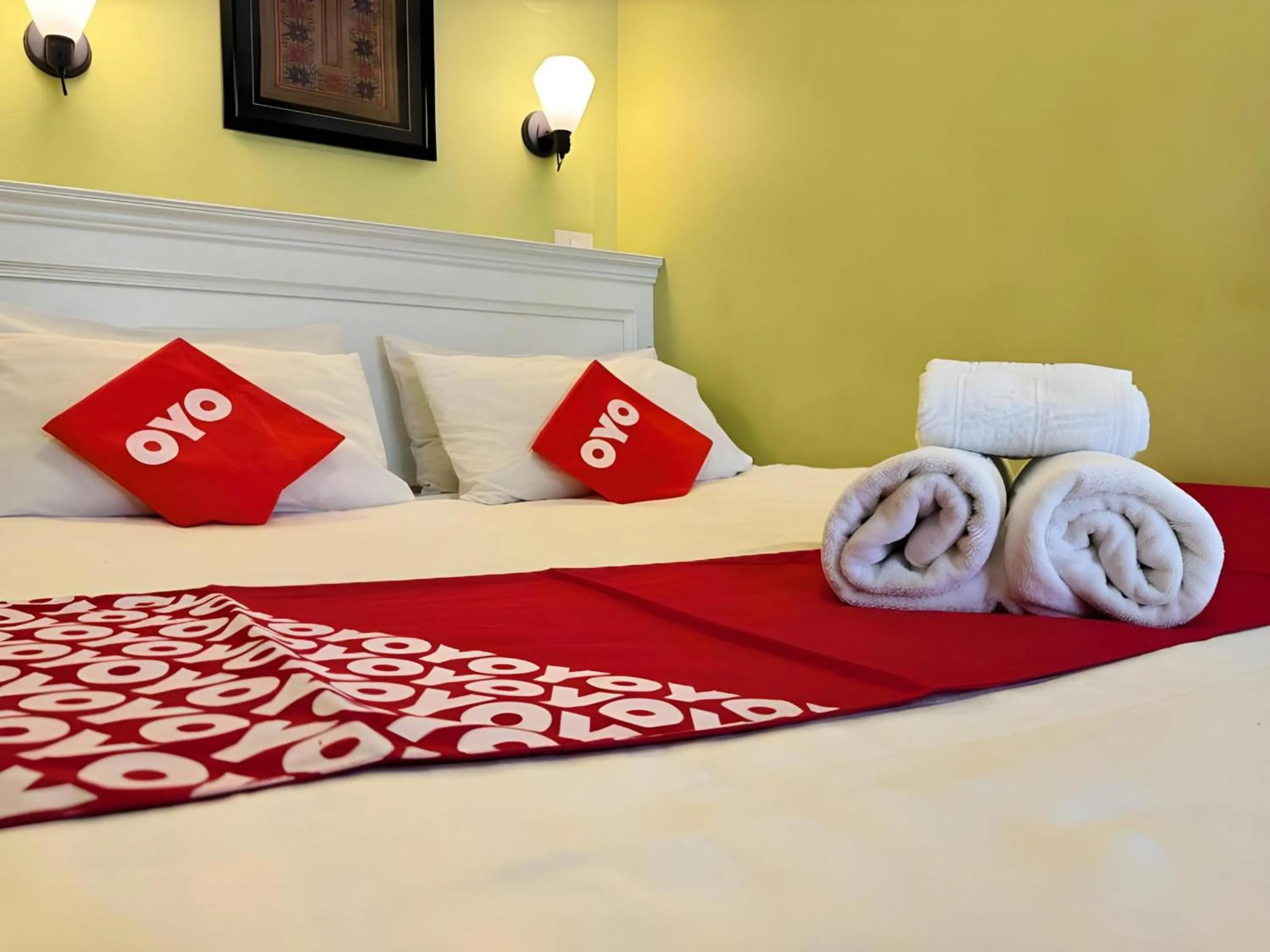 Photo of the whole room, Bed in OYO 899 Villa De Hun