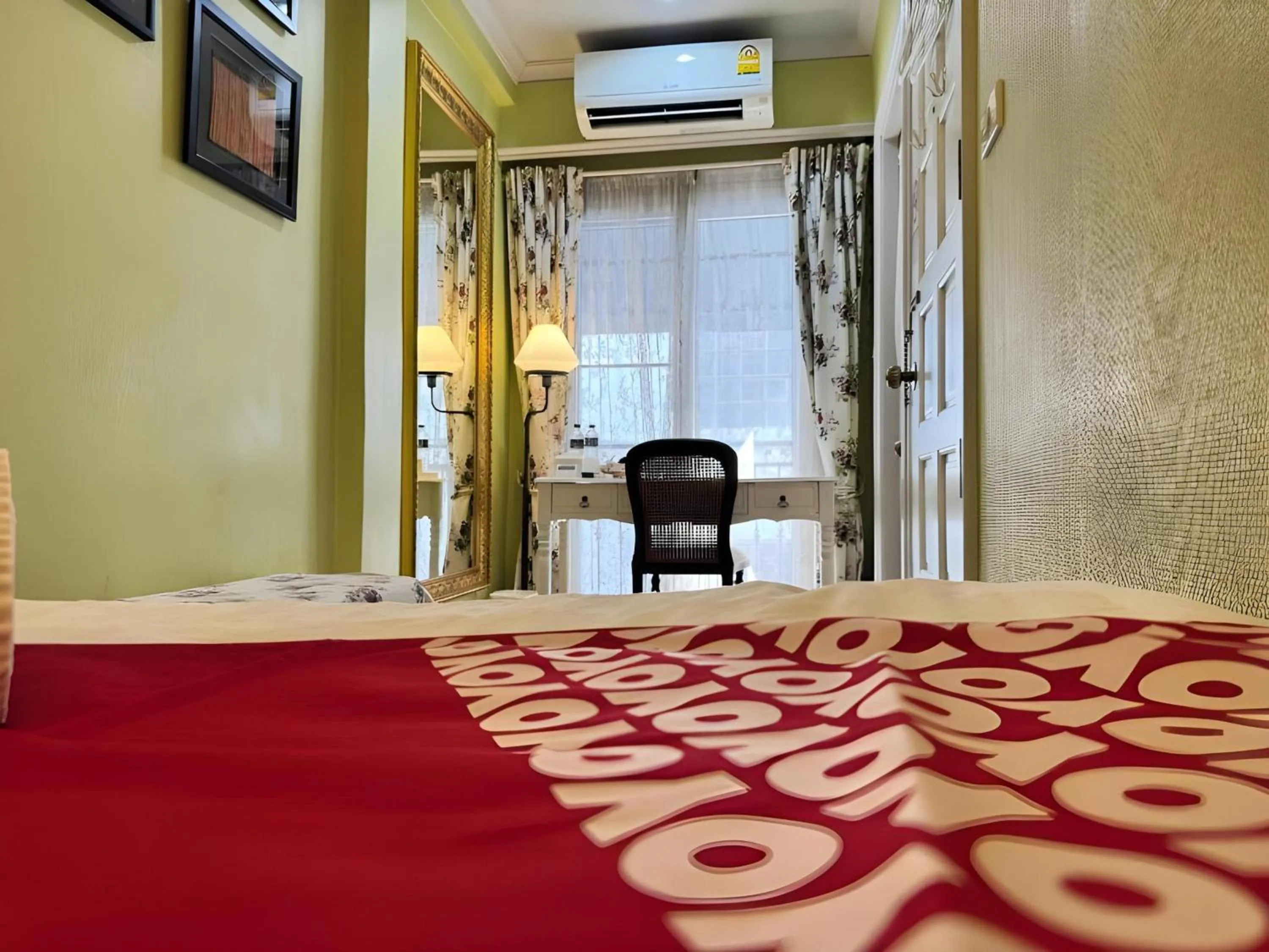 Photo of the whole room, Bed in OYO 899 Villa De Hun