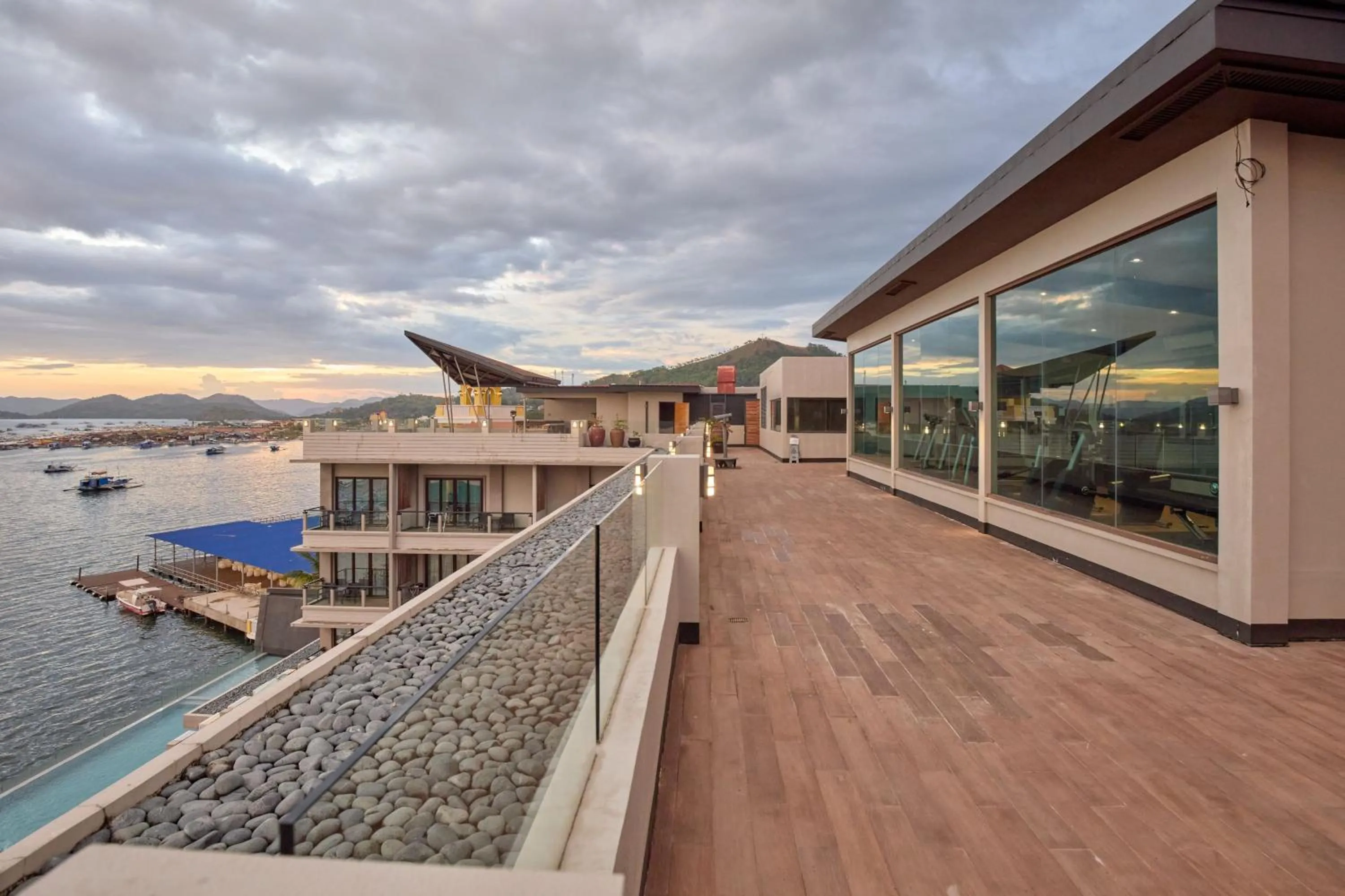 Balcony/Terrace in Two Seasons Coron Bayside Hotel