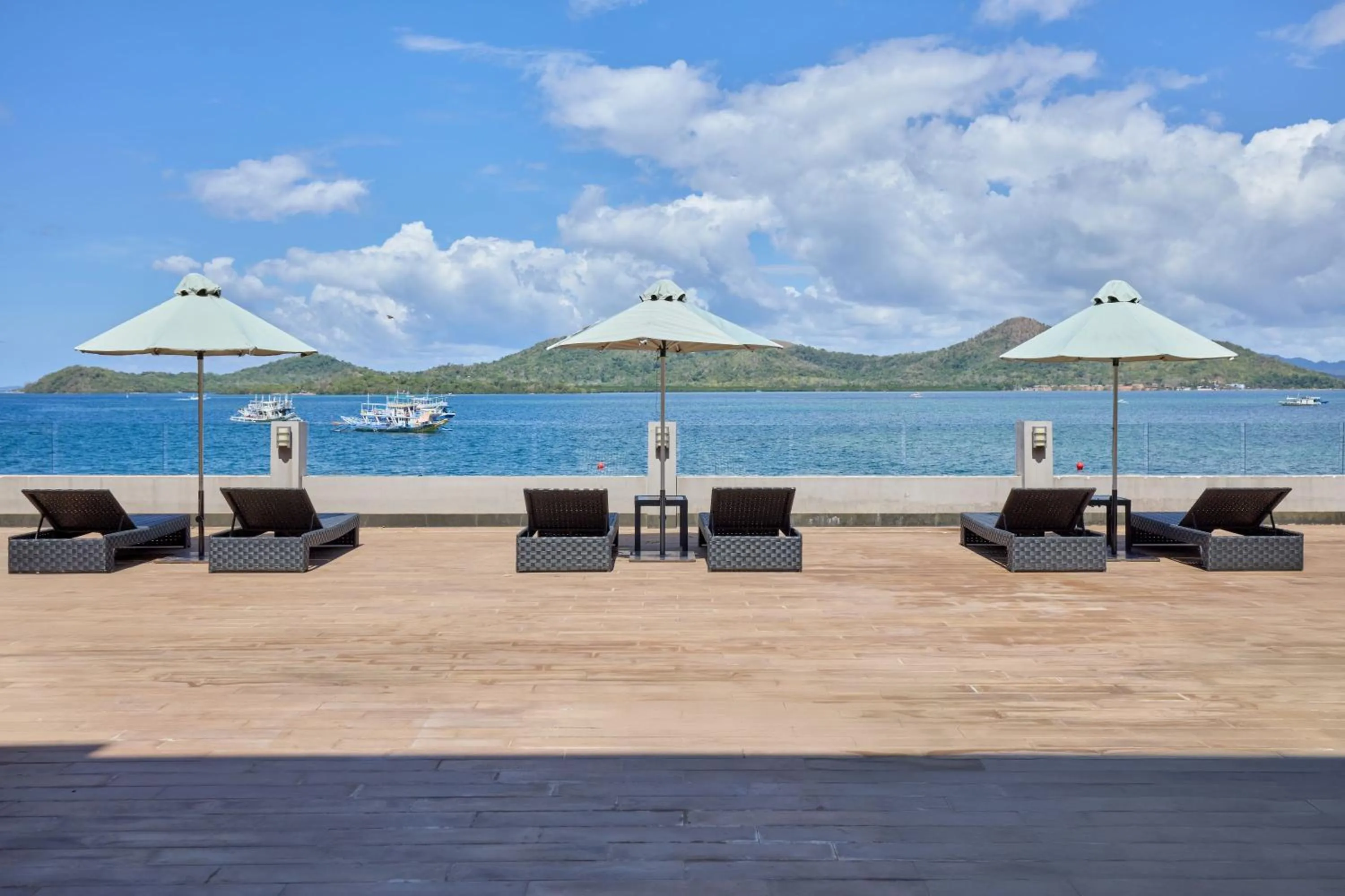 sunbed in Two Seasons Coron Bayside Hotel