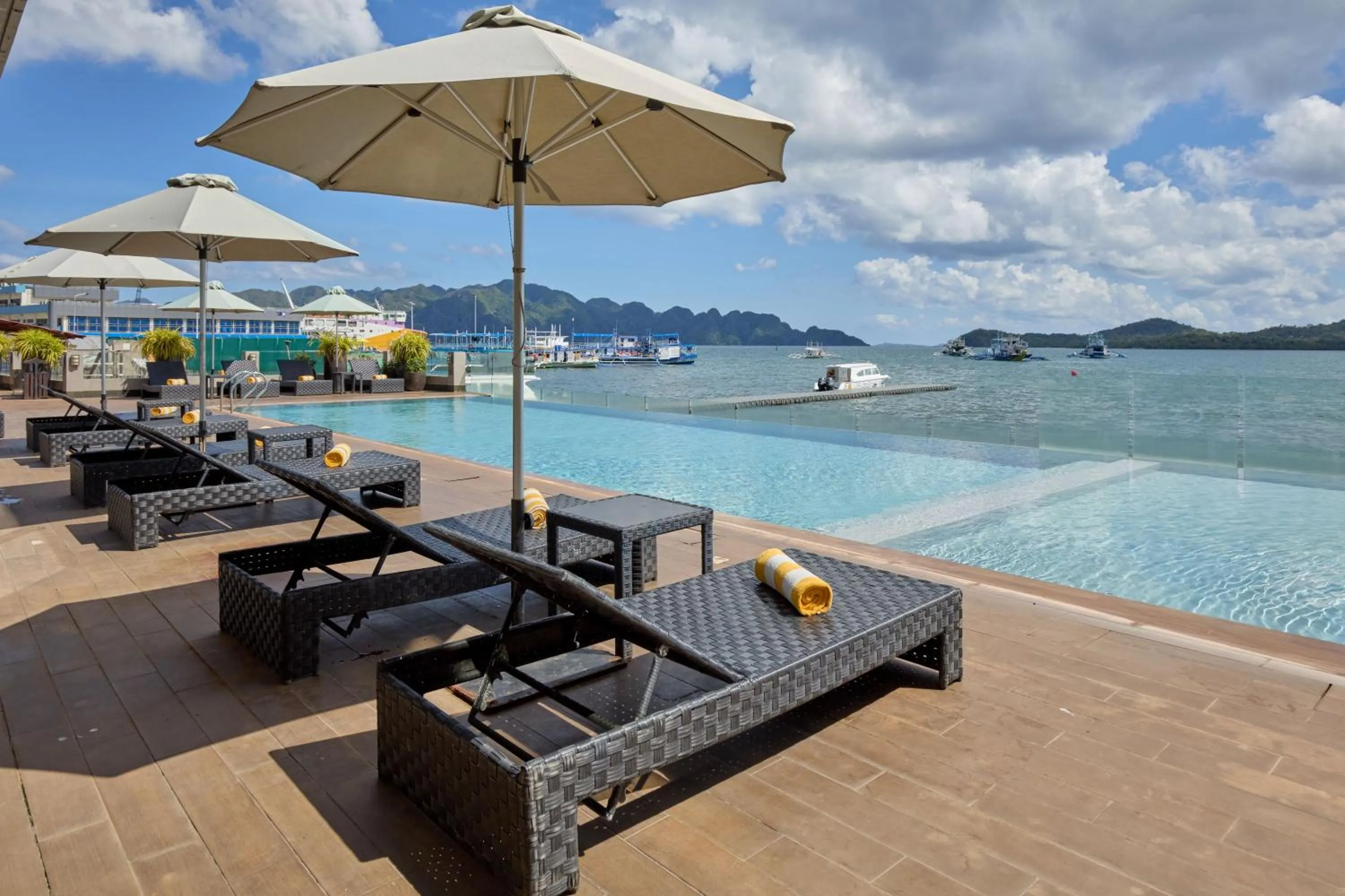 Swimming pool in Two Seasons Coron Bayside Hotel