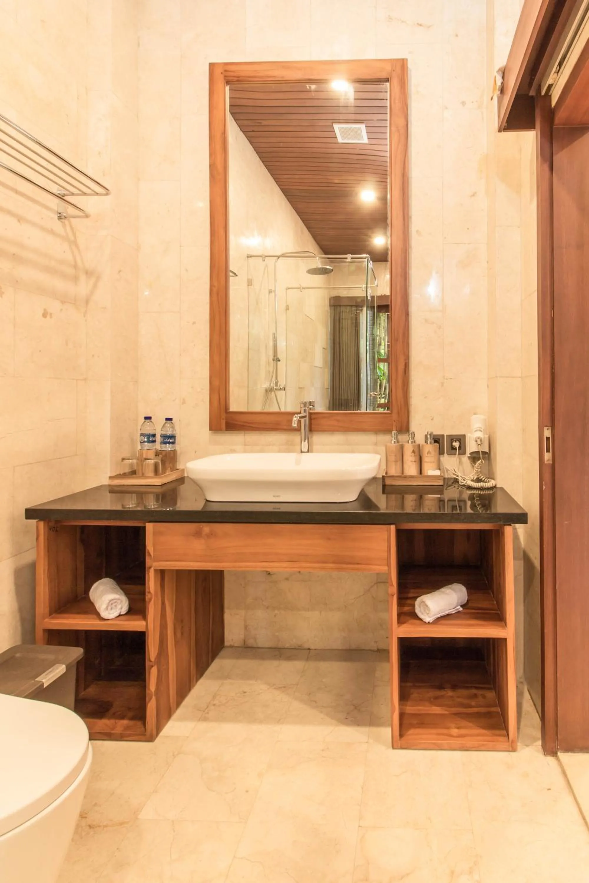 Toilet in Tirta Arum