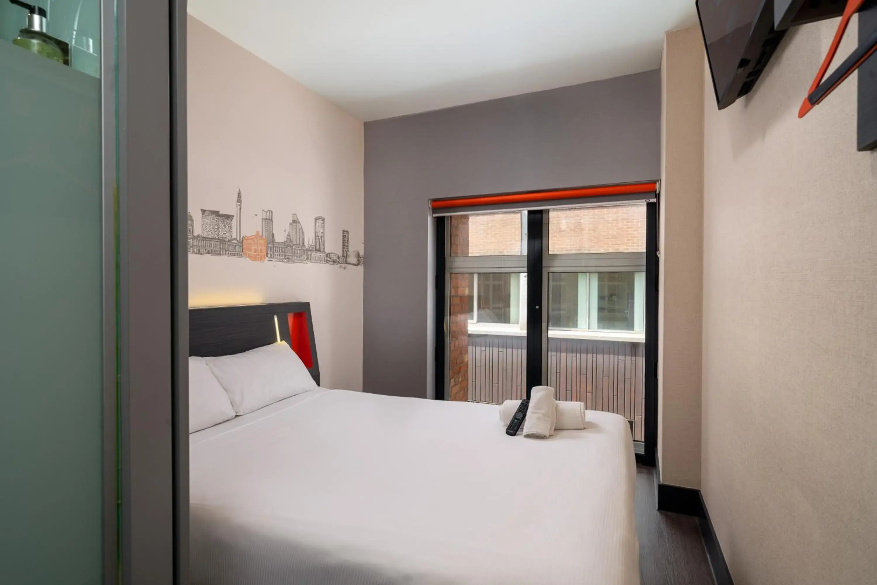 Double Room with Window in easyHotel Birmingham Double Room with Window in easyHotel Birmingham