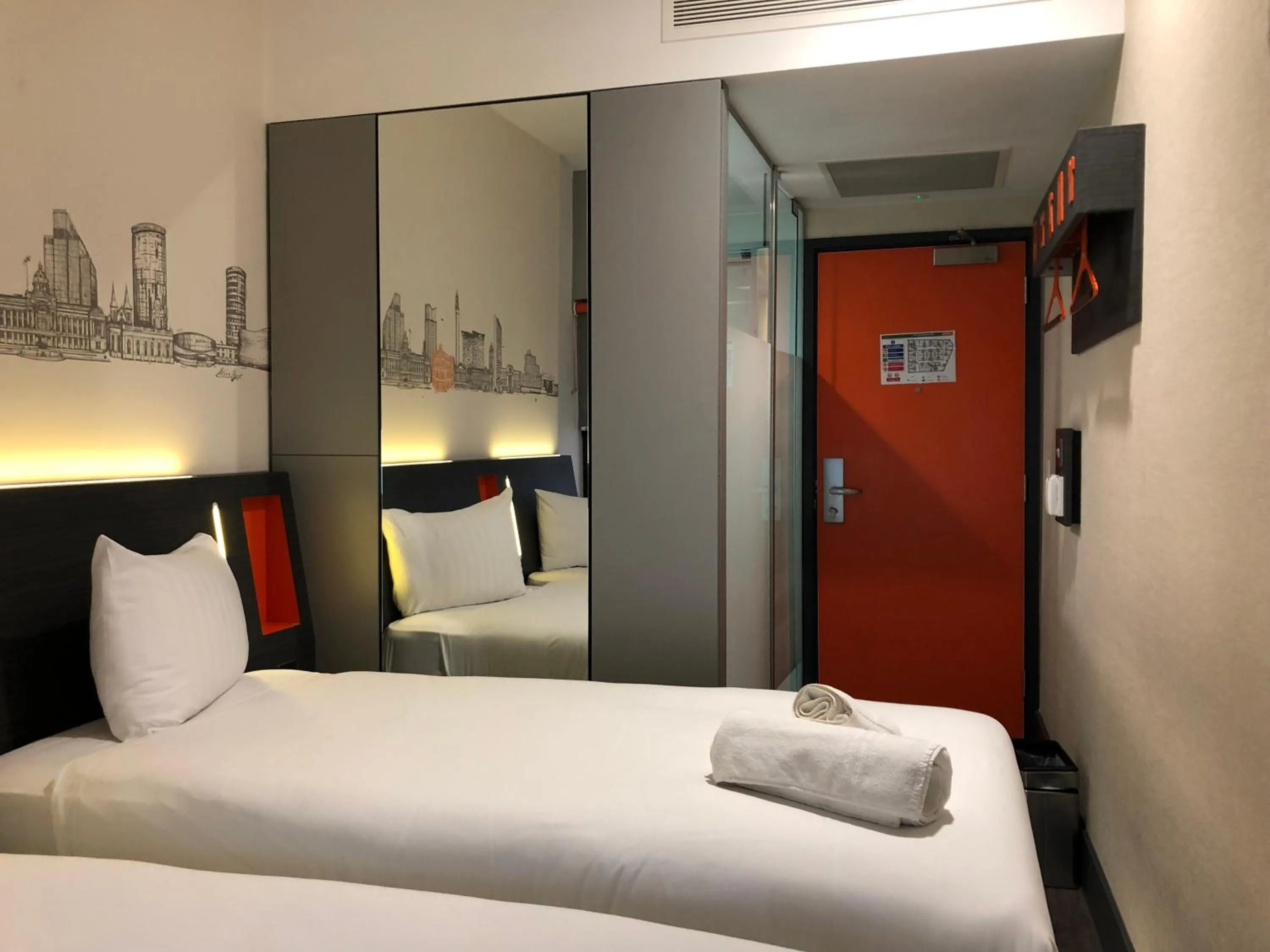 Bedroom, Bed in easyHotel Birmingham