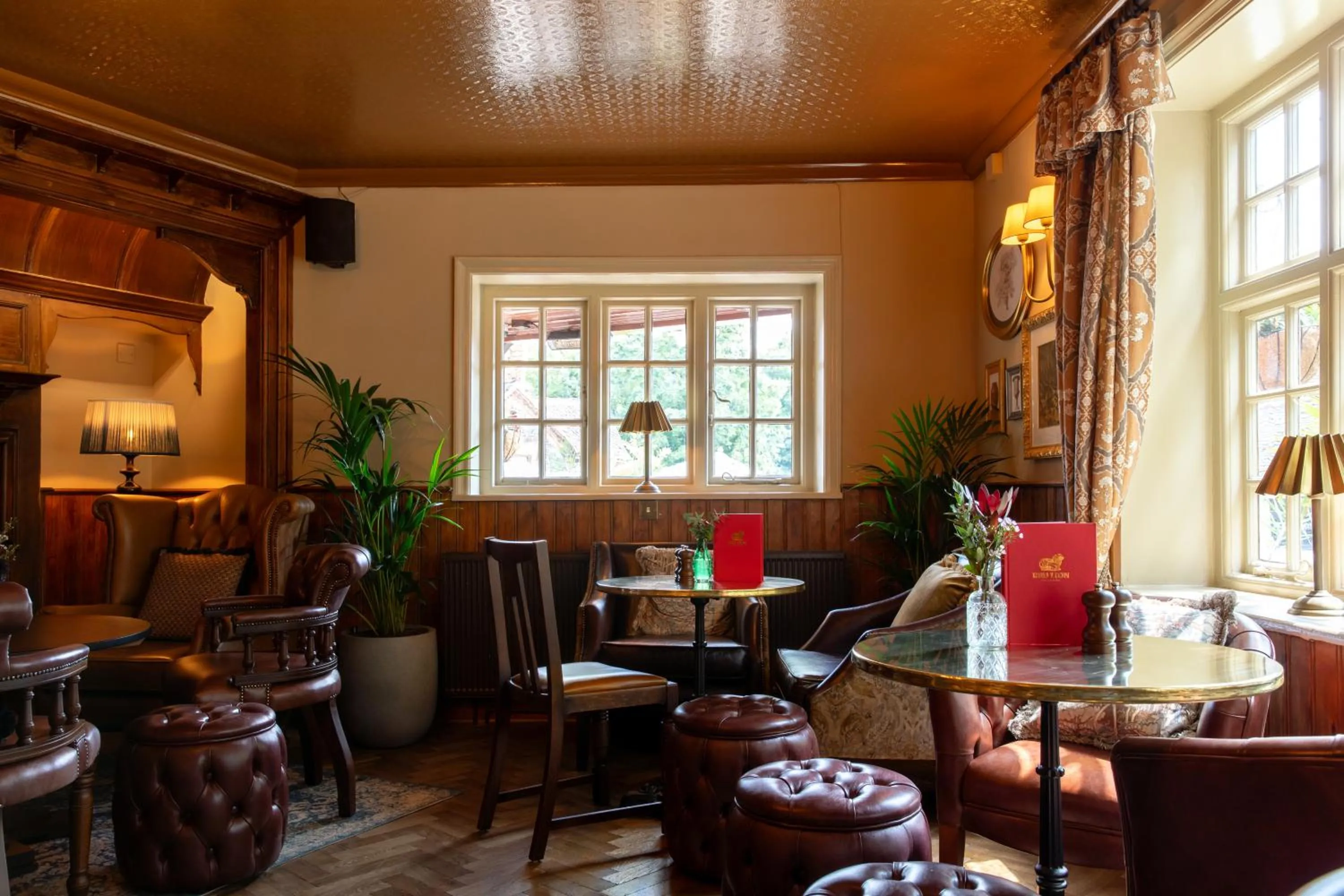 Lounge or bar in Red Lion Hotel